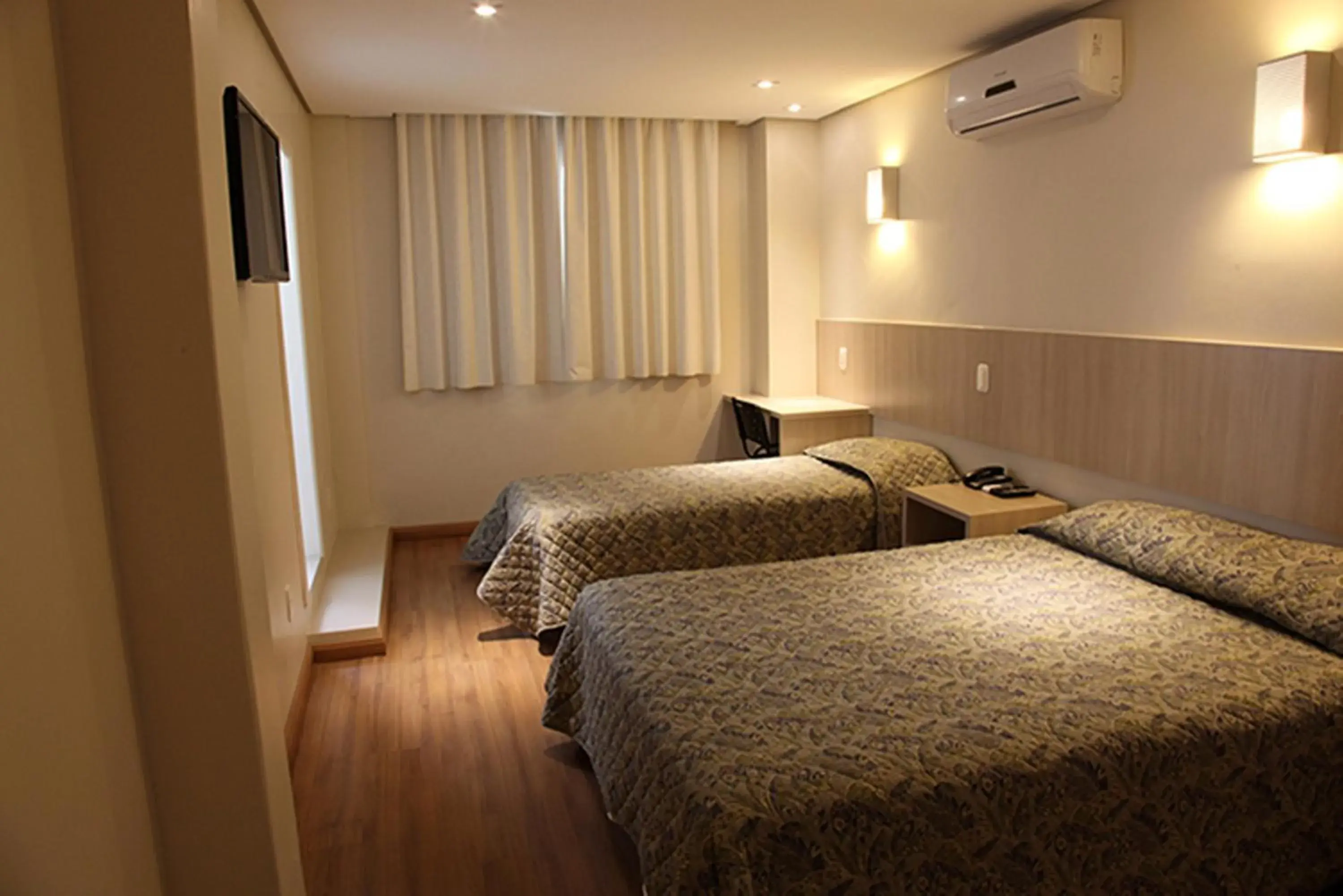 Bedroom, Bed in Golden Hotel - O MAIS CENTRAL - Pet Friendly Bedroom, Bed in Golden Hotel - O MAIS CENTRAL - Pet Friendly