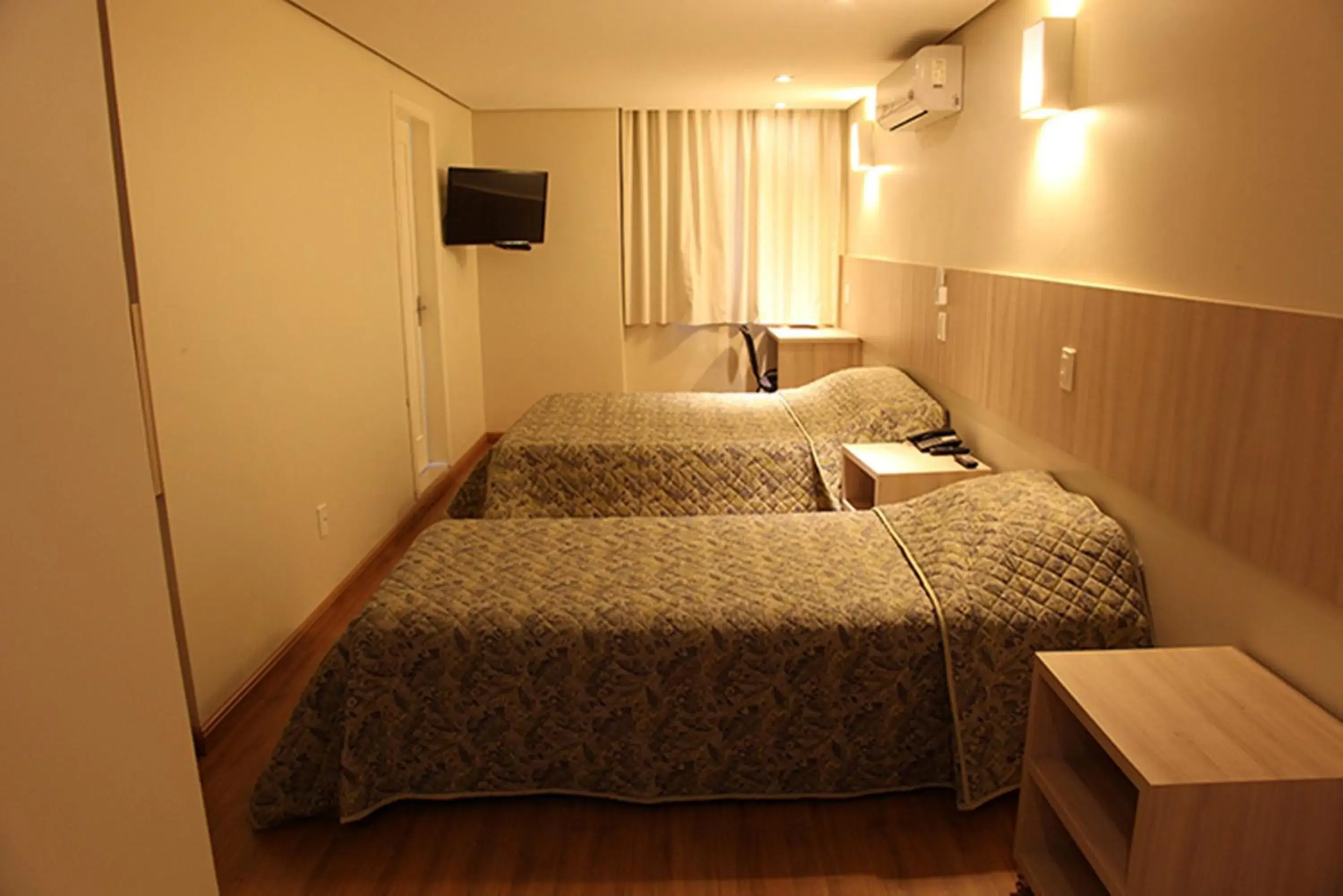 Twin Room in Golden Hotel - O MAIS CENTRAL - Pet Friendly Twin Room in Golden Hotel - O MAIS CENTRAL - Pet Friendly