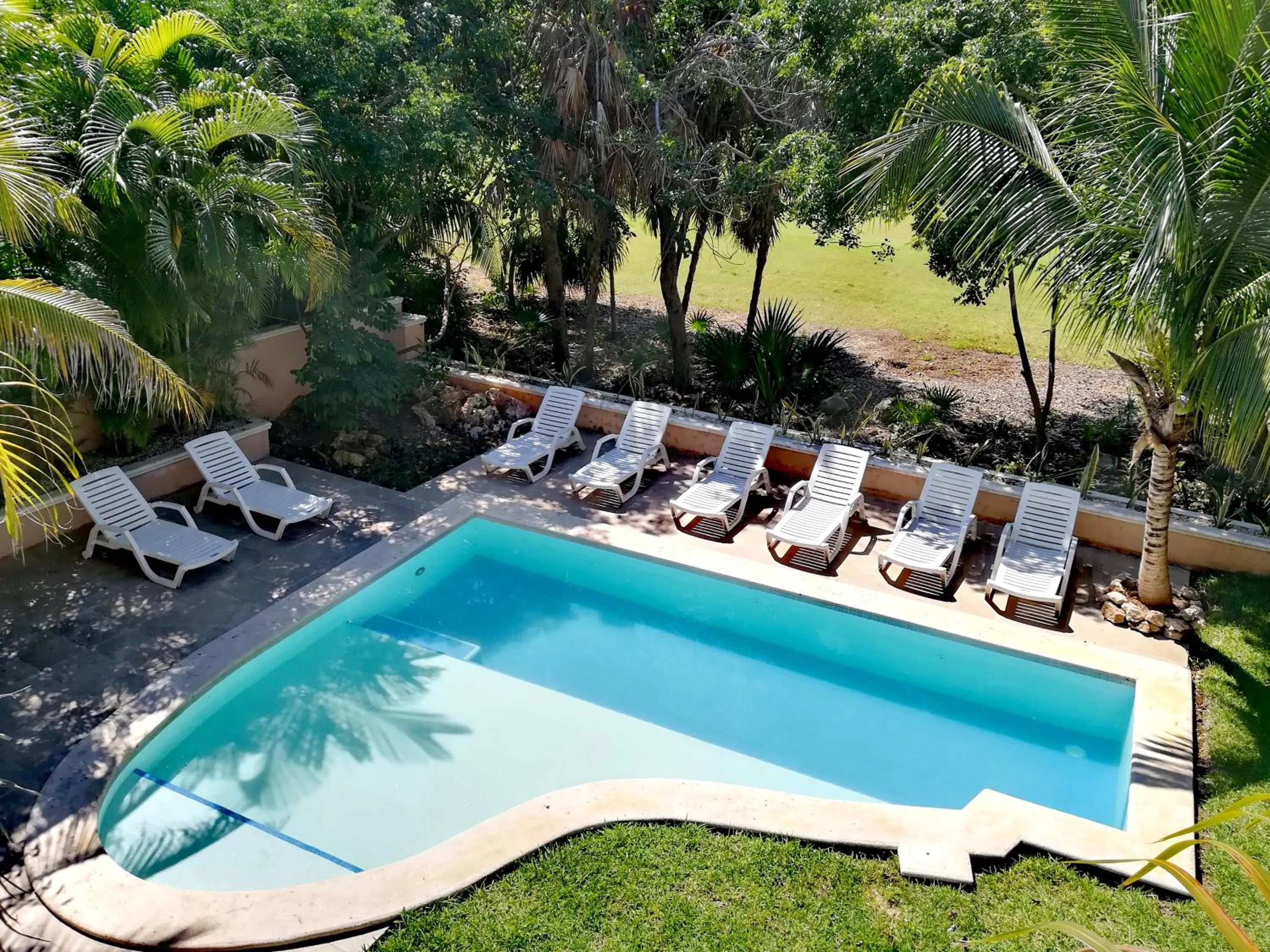 Garden view in Villas Picalu Studios & Suites