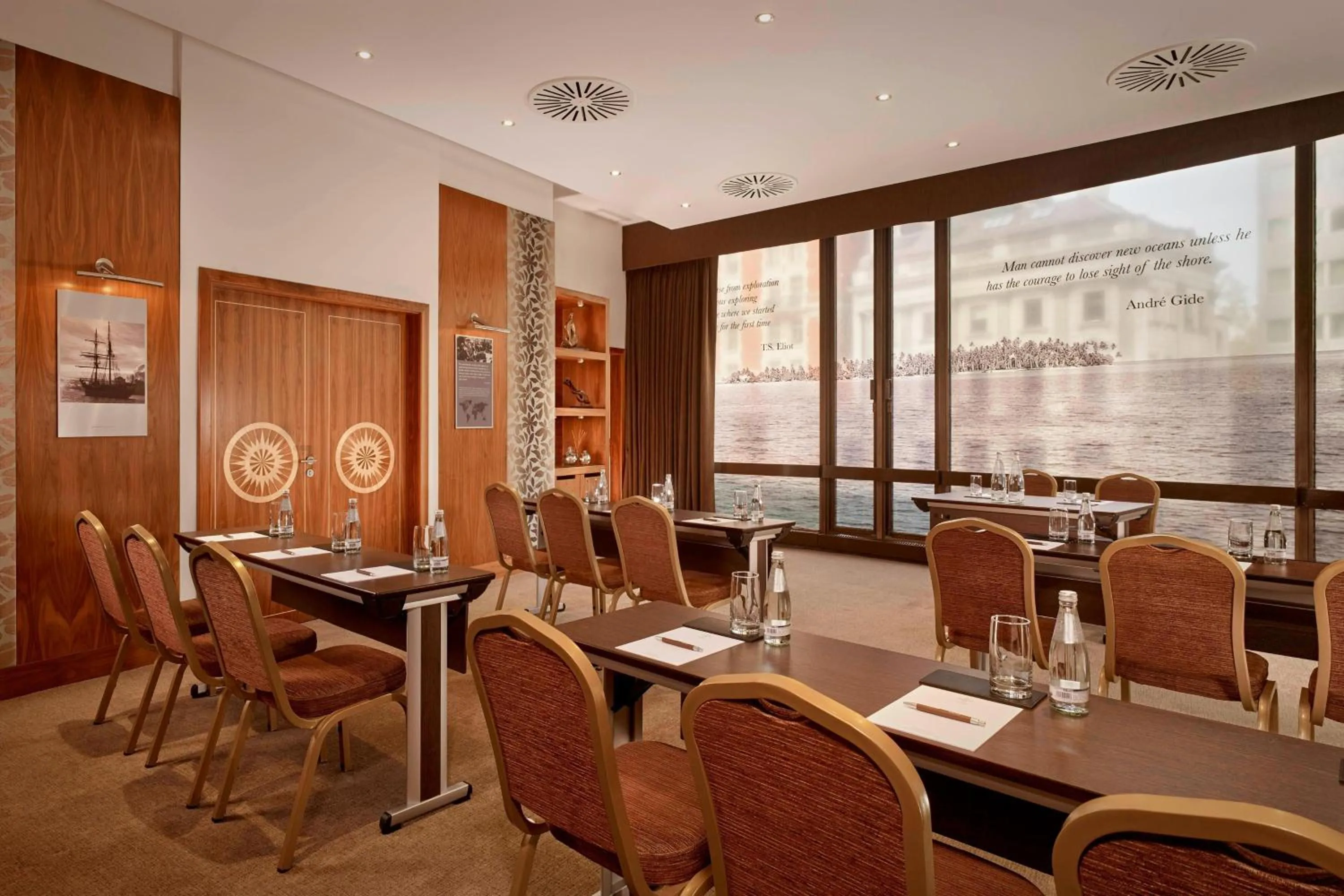 Meeting/conference room in The Park Tower Knightsbridge, a Luxury Collection Hotel, London