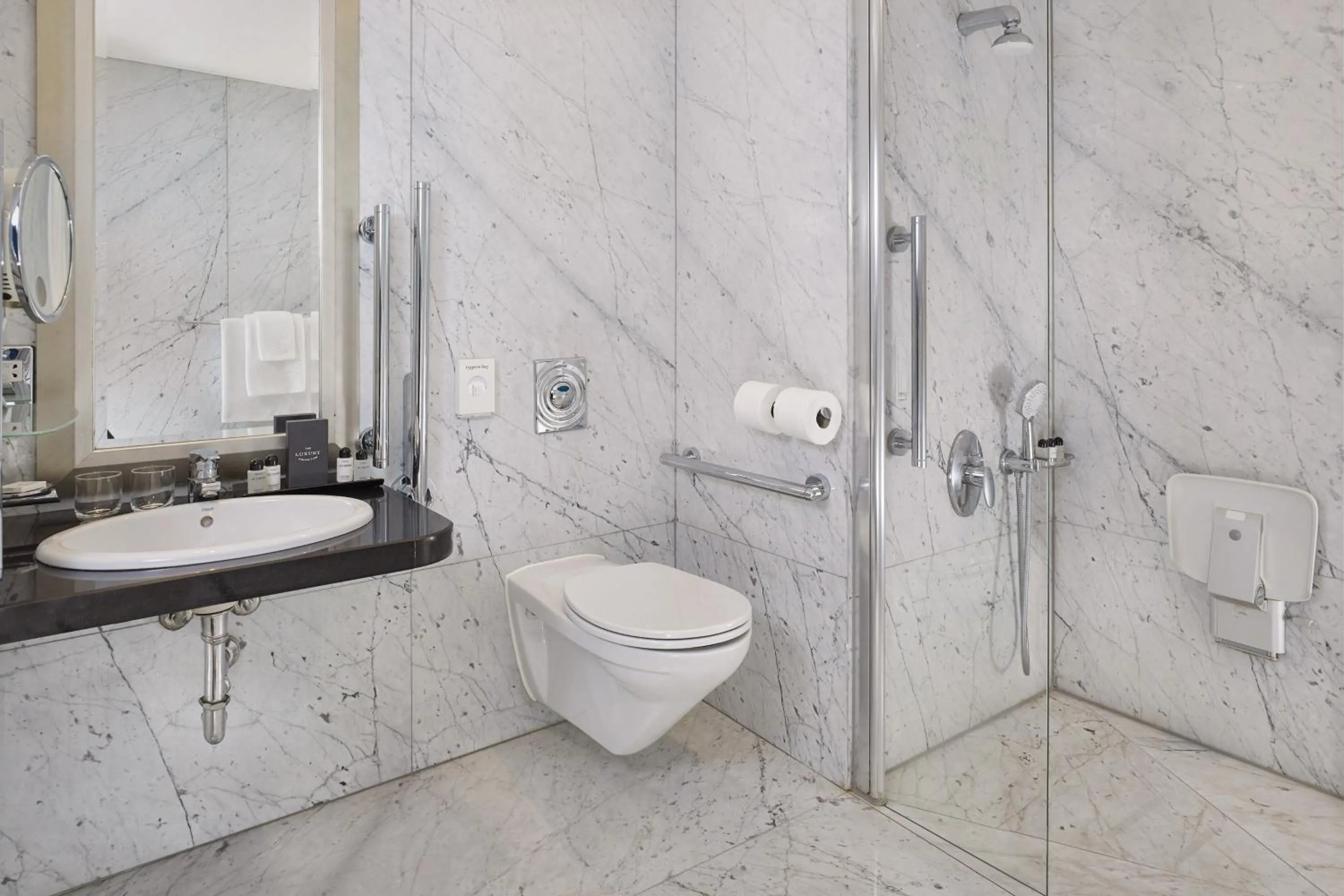 Bathroom in The Park Tower Knightsbridge, a Luxury Collection Hotel, London