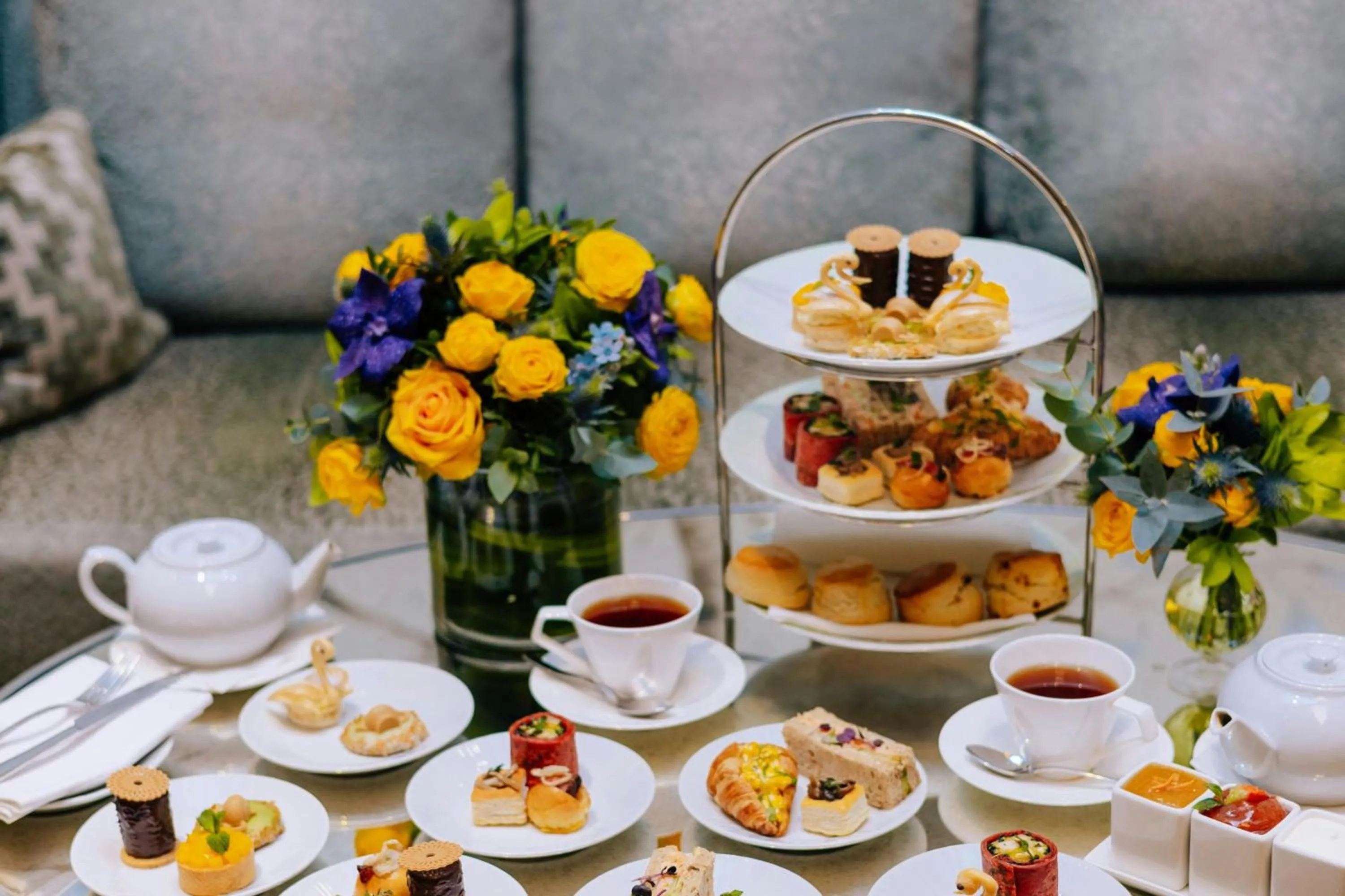 Restaurant/places to eat in The Park Tower Knightsbridge, a Luxury Collection Hotel, London