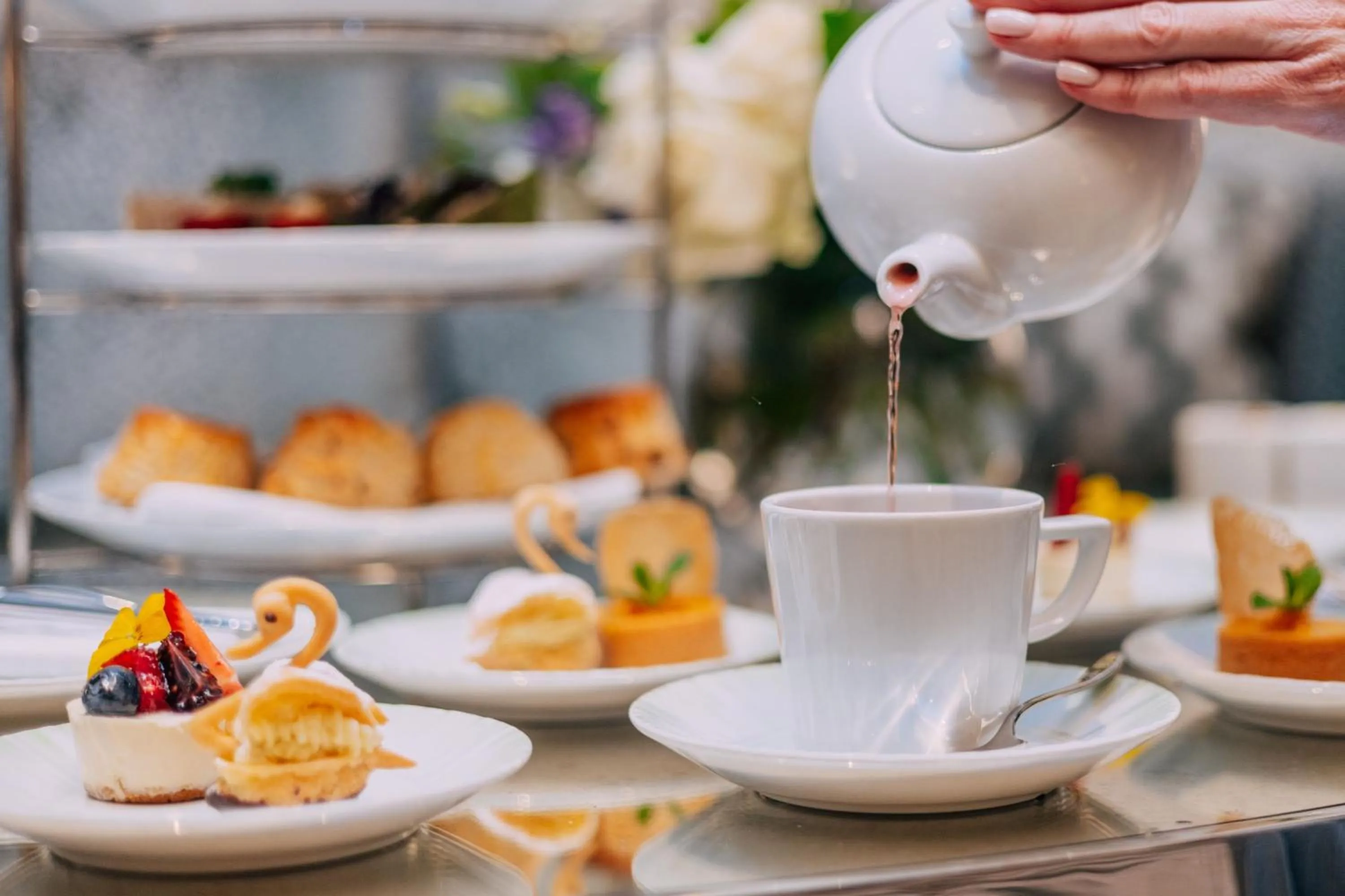 Restaurant/places to eat in The Park Tower Knightsbridge, a Luxury Collection Hotel, London