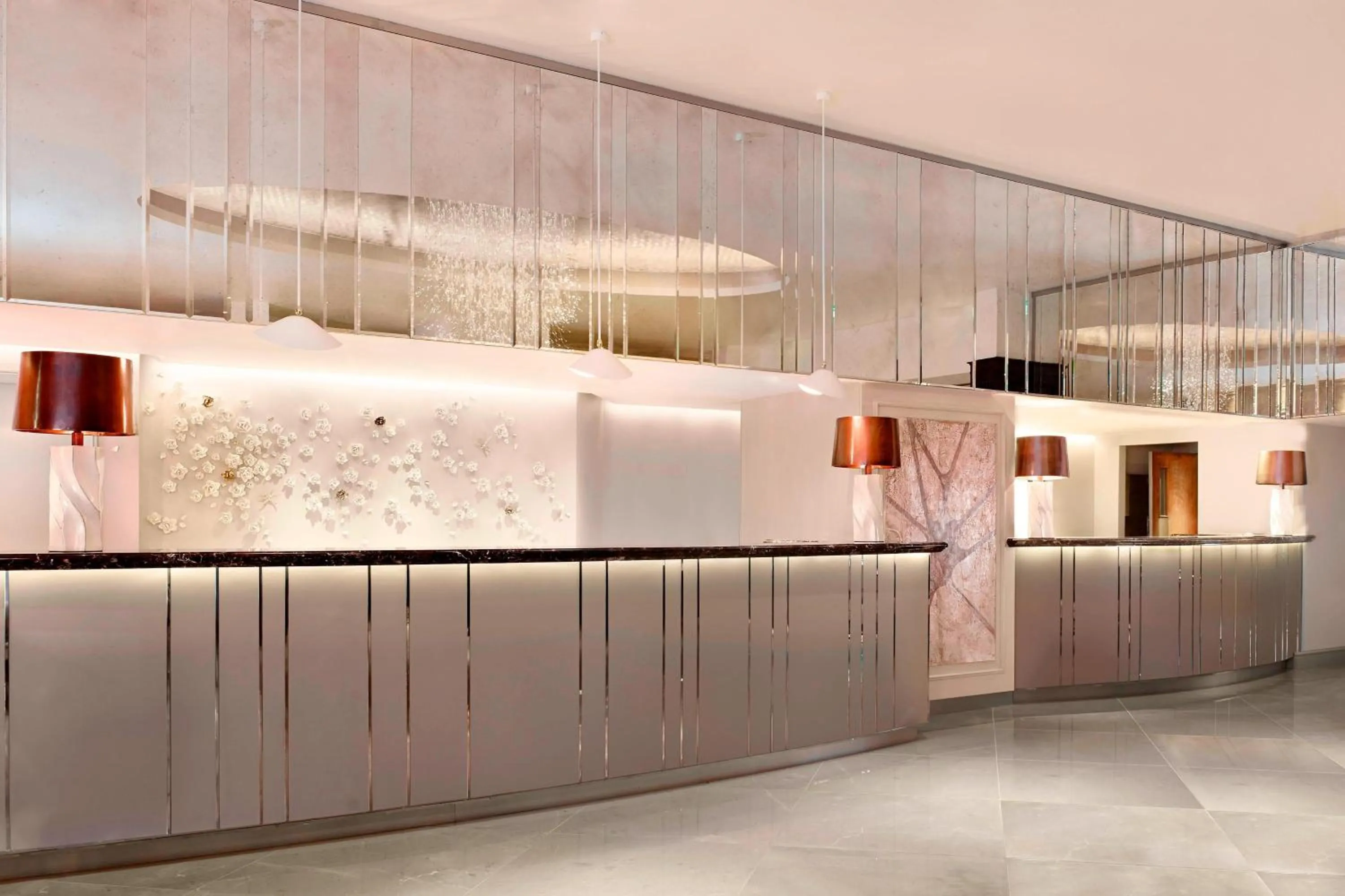 Lobby or reception in The Park Tower Knightsbridge, a Luxury Collection Hotel, London