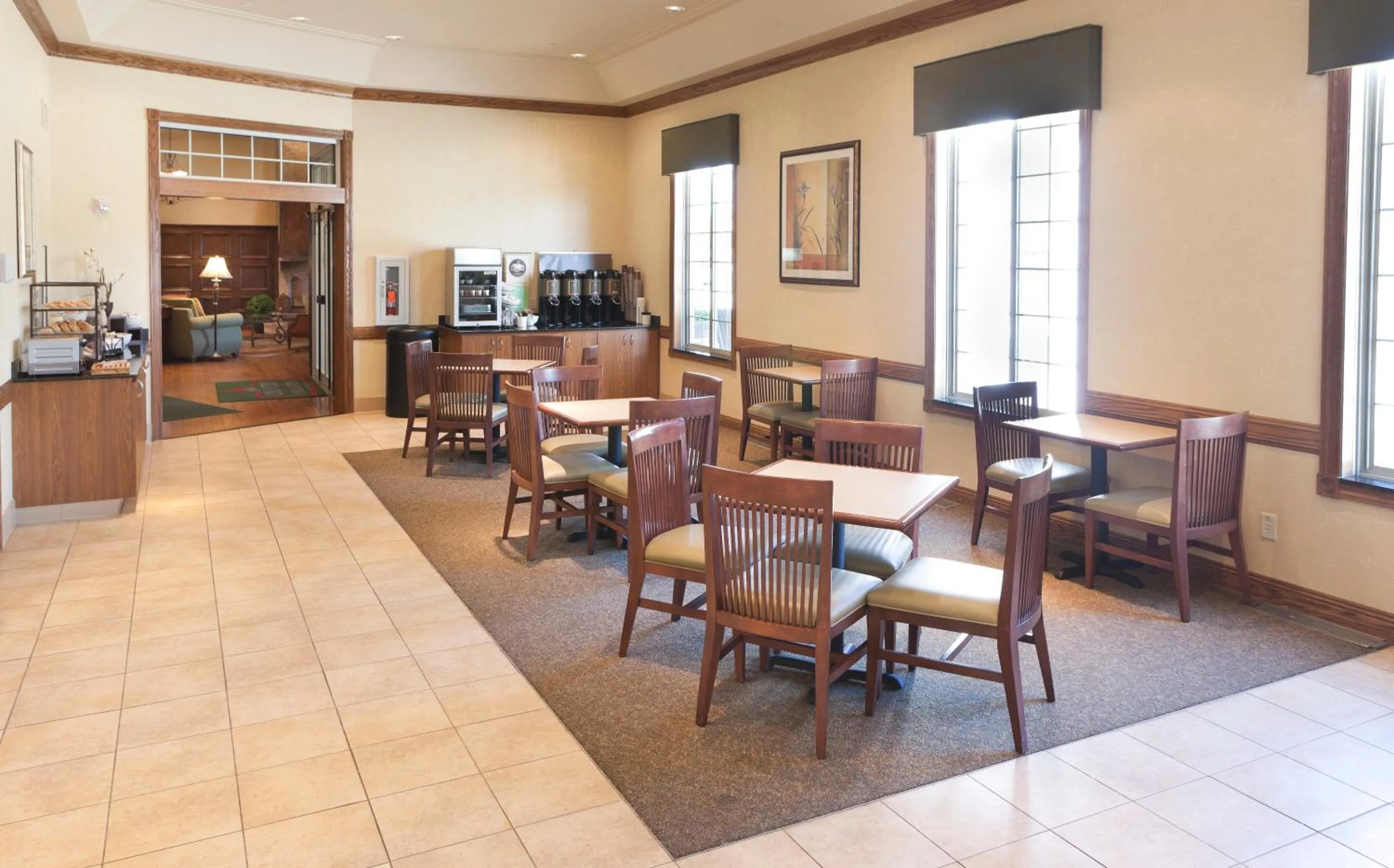 Restaurant/places to eat in Country Inn & Suites by Radisson, Chanhassen, MN