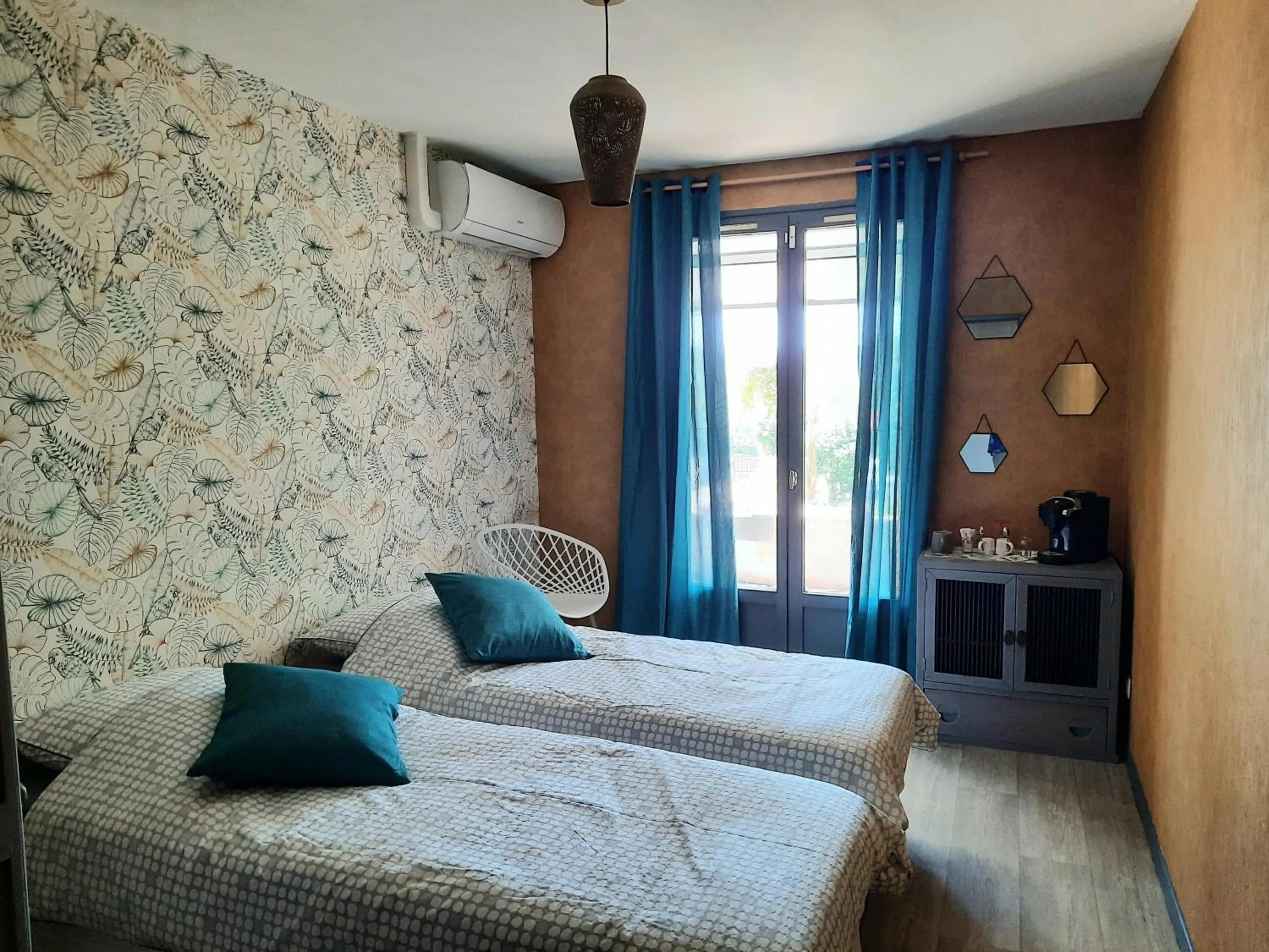Twin Room with Terrace in Villa Lei Rigaü