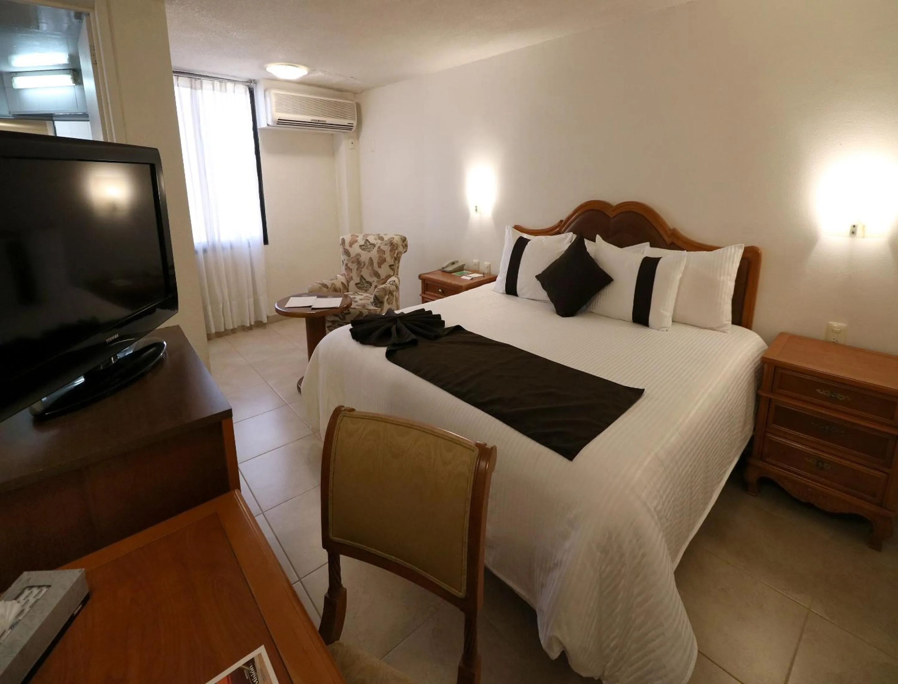 Photo of the whole room in Mision Aguascalientes Zona Sur