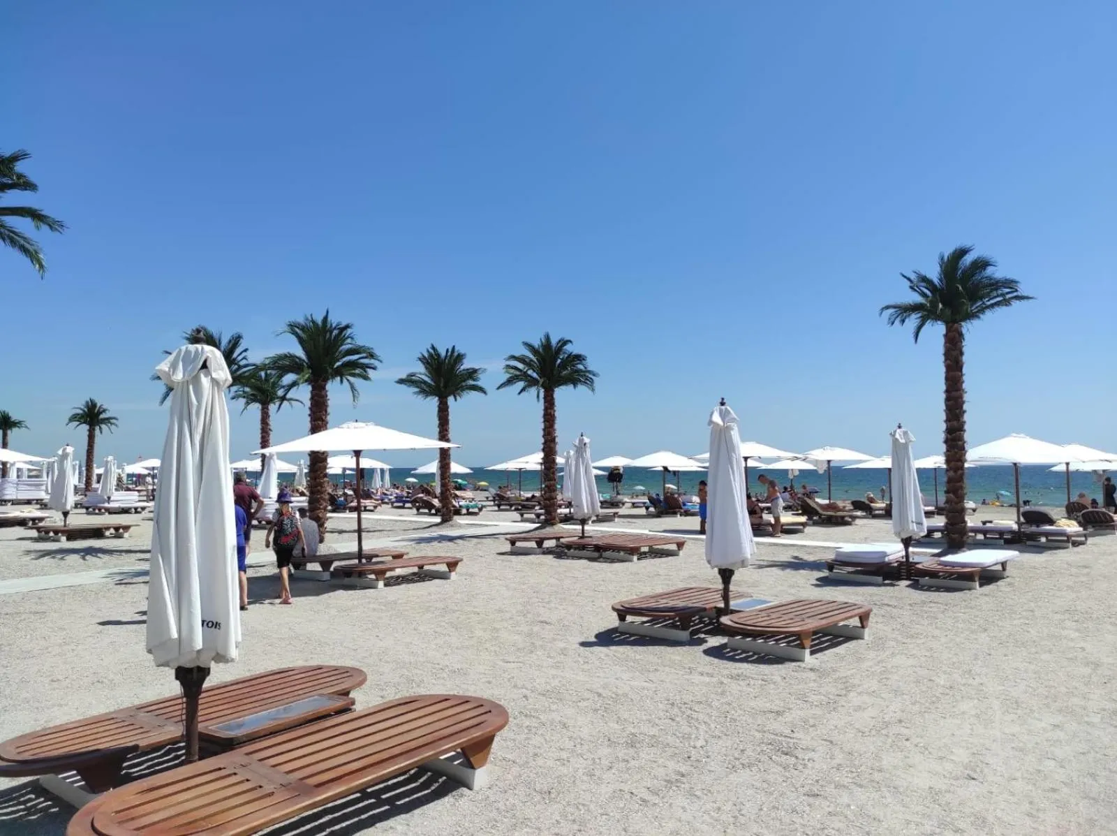 Beach in Lotus 7 Silver