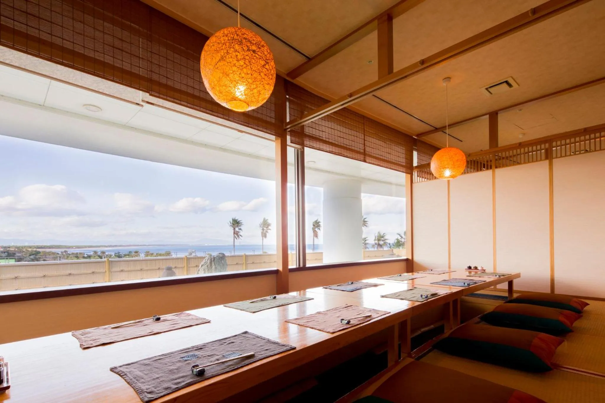 Restaurant/places to eat in ANA Holiday Inn Resort Miyazaki by IHG