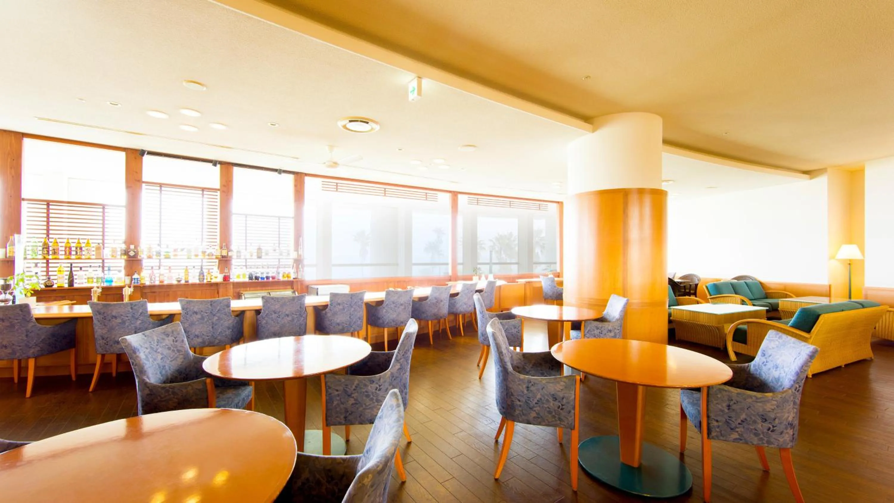Restaurant/places to eat in ANA Holiday Inn Resort Miyazaki by IHG