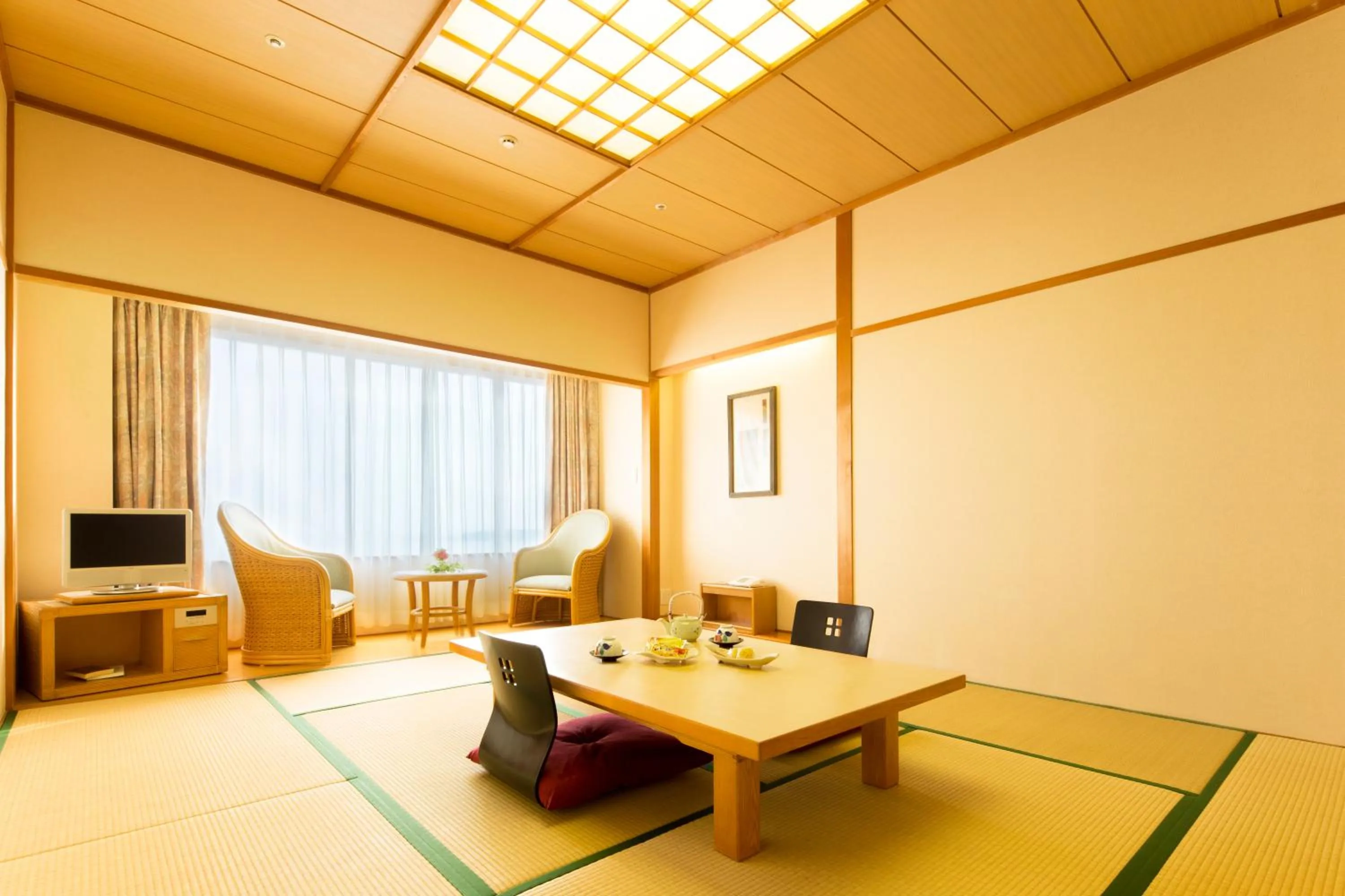 Photo of the whole room in ANA Holiday Inn Resort Miyazaki by IHG