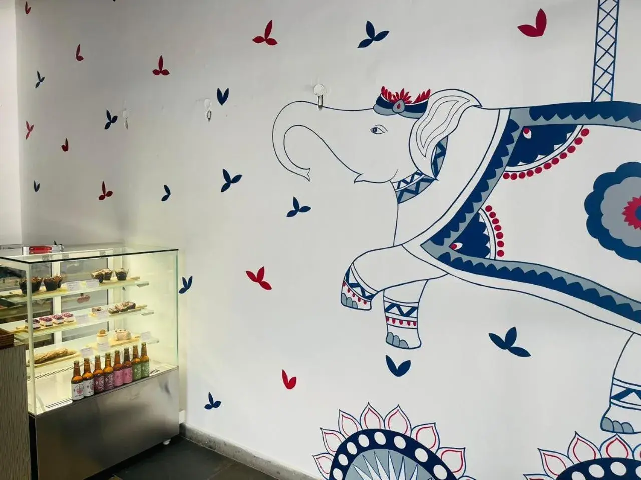 Food and drinks in Mahendra Prakash Food and drinks in Mahendra Prakash