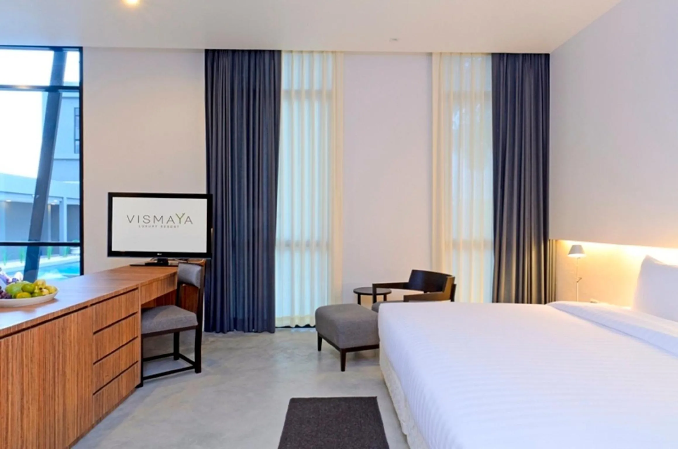 Bed in Vismaya Suvarnabhumi Hotel