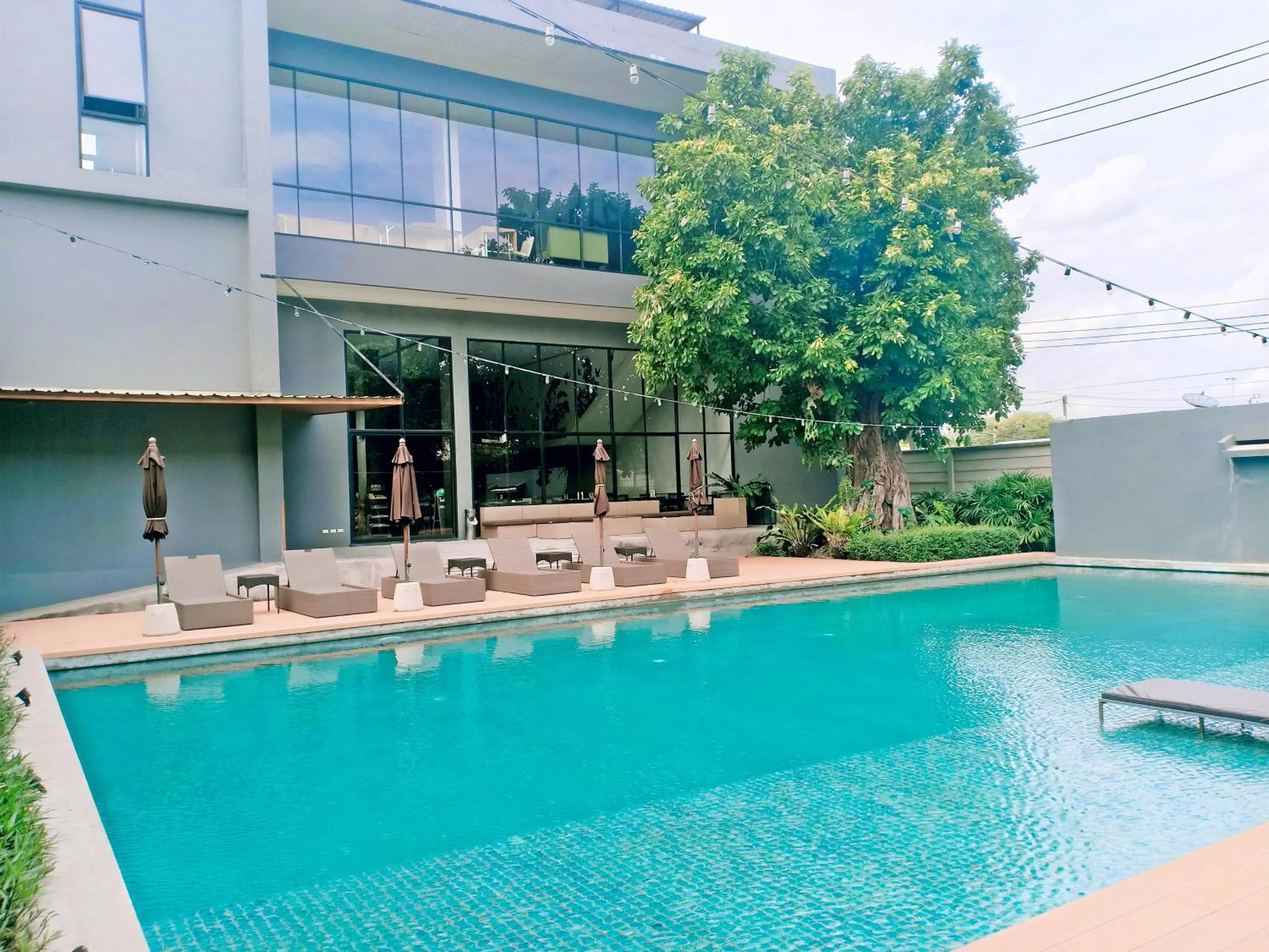Property building in Vismaya Suvarnabhumi Hotel