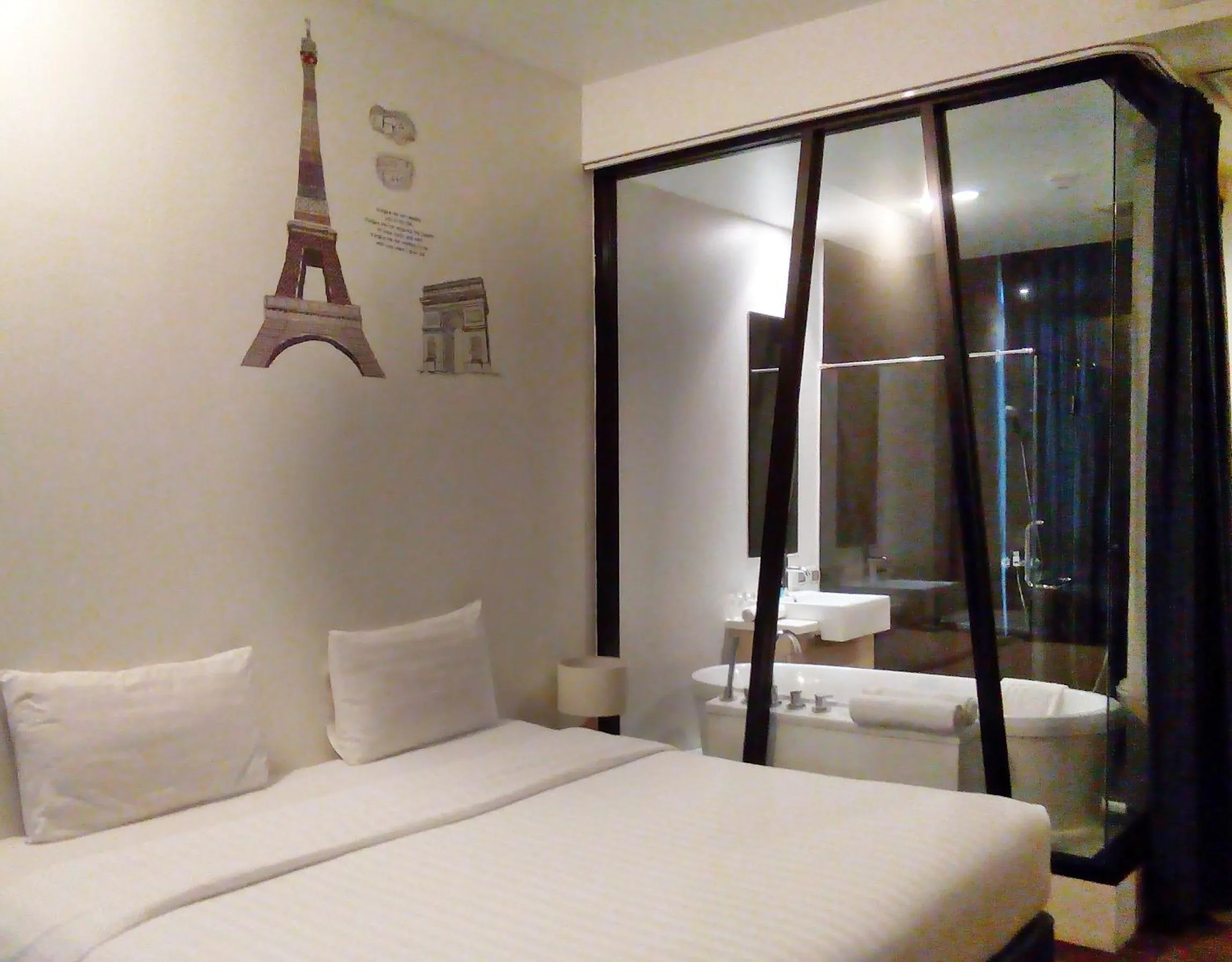 Photo of the whole room, Bed in Vismaya Suvarnabhumi Hotel