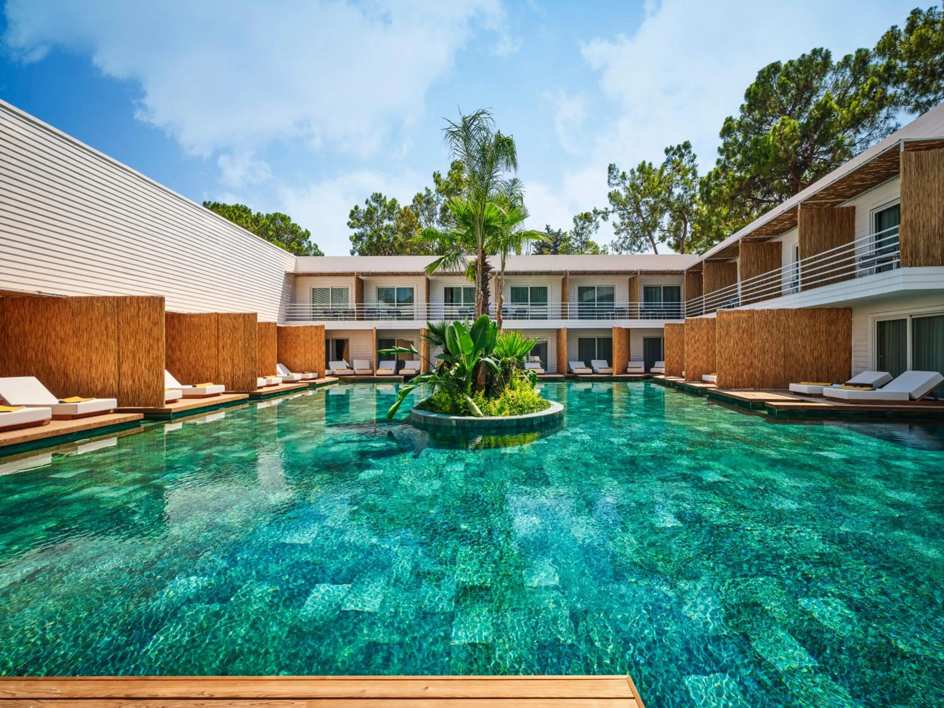 FashionTV Luxe Resort