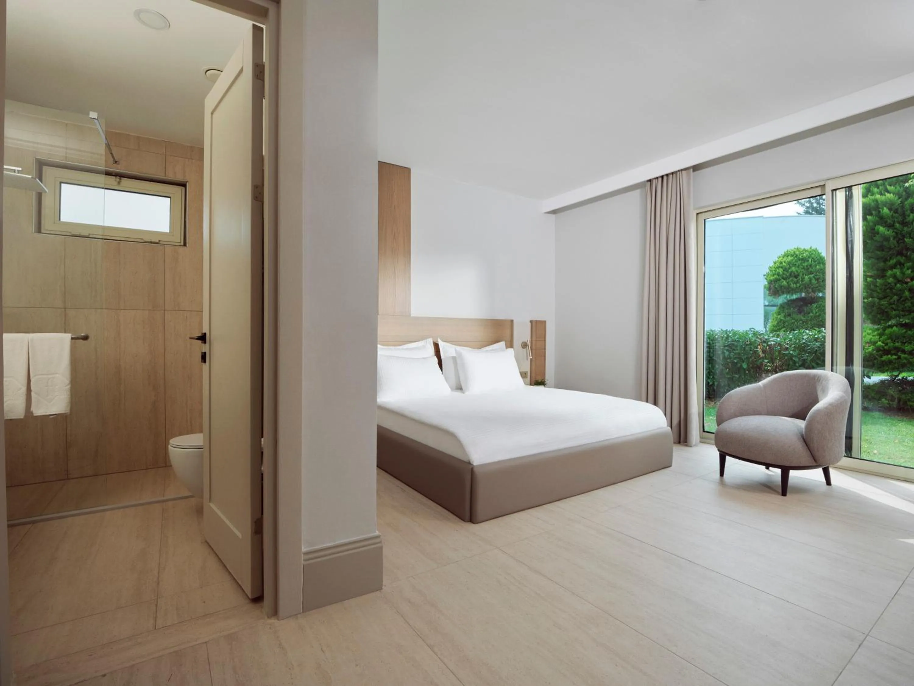 Bed in FashionTV Luxe Resort