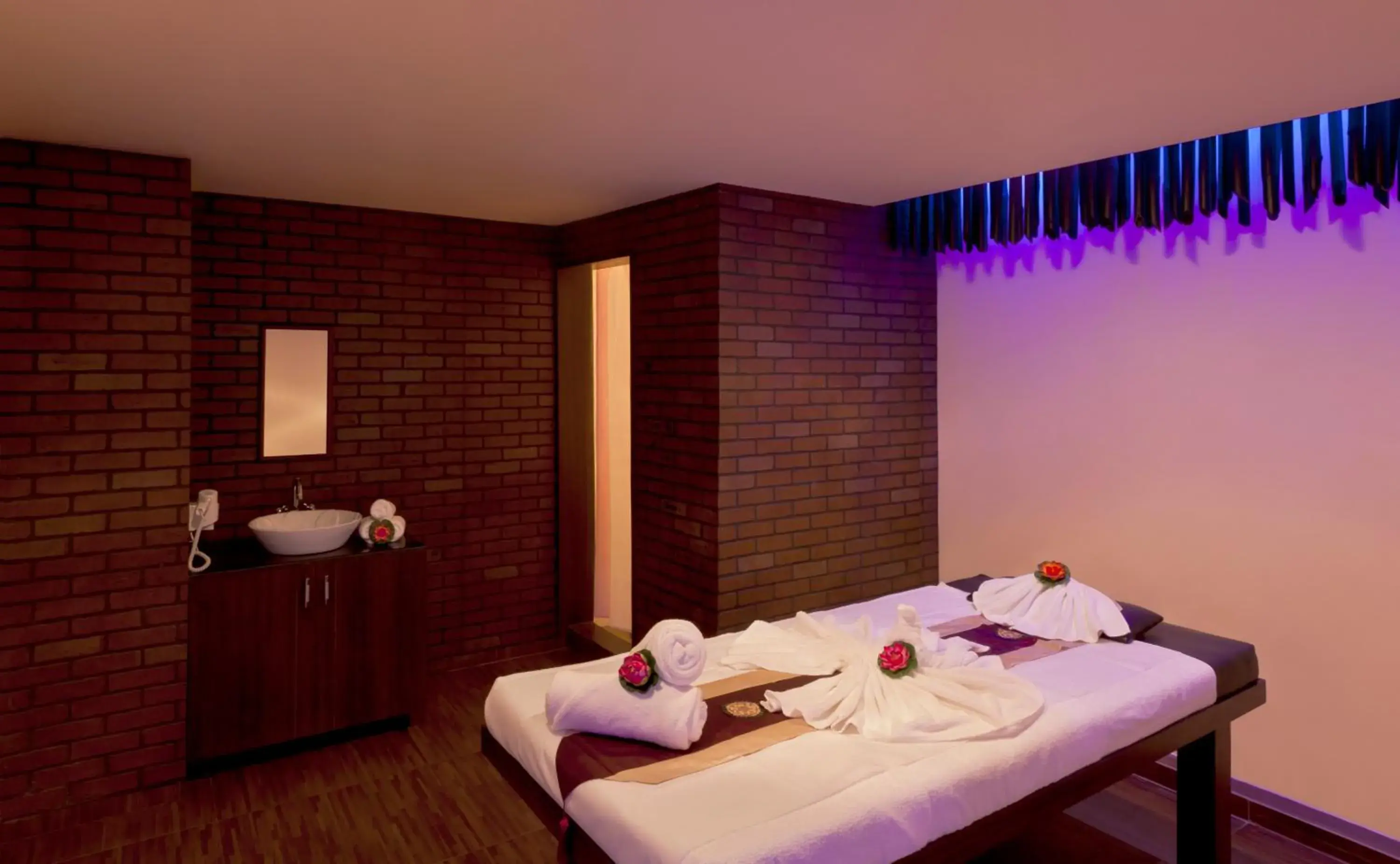 Spa and wellness centre/facilities in Gokulam Park Coimbatore Spa and wellness centre/facilities in Gokulam Park Coimbatore