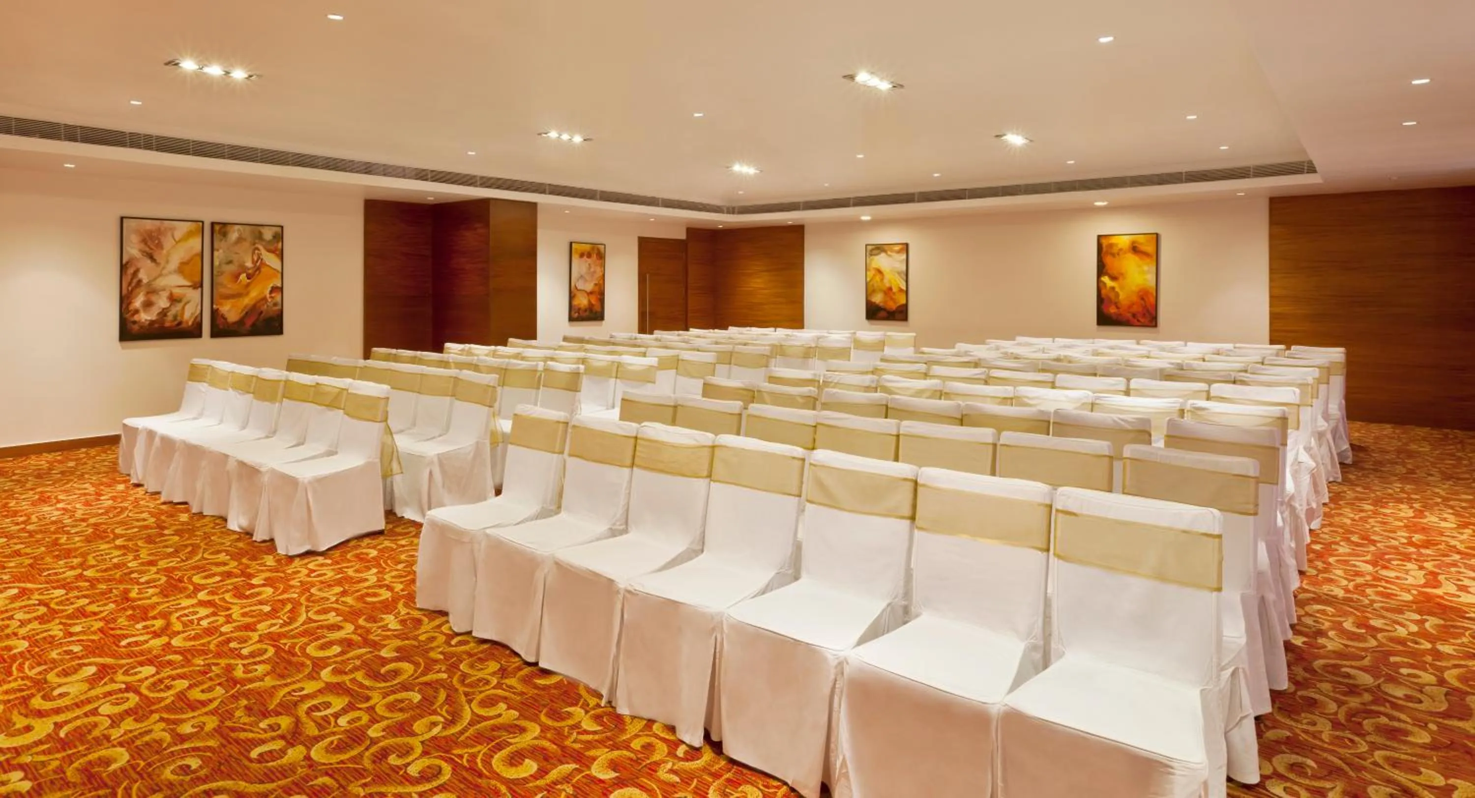 Business facilities in Gokulam Park Coimbatore