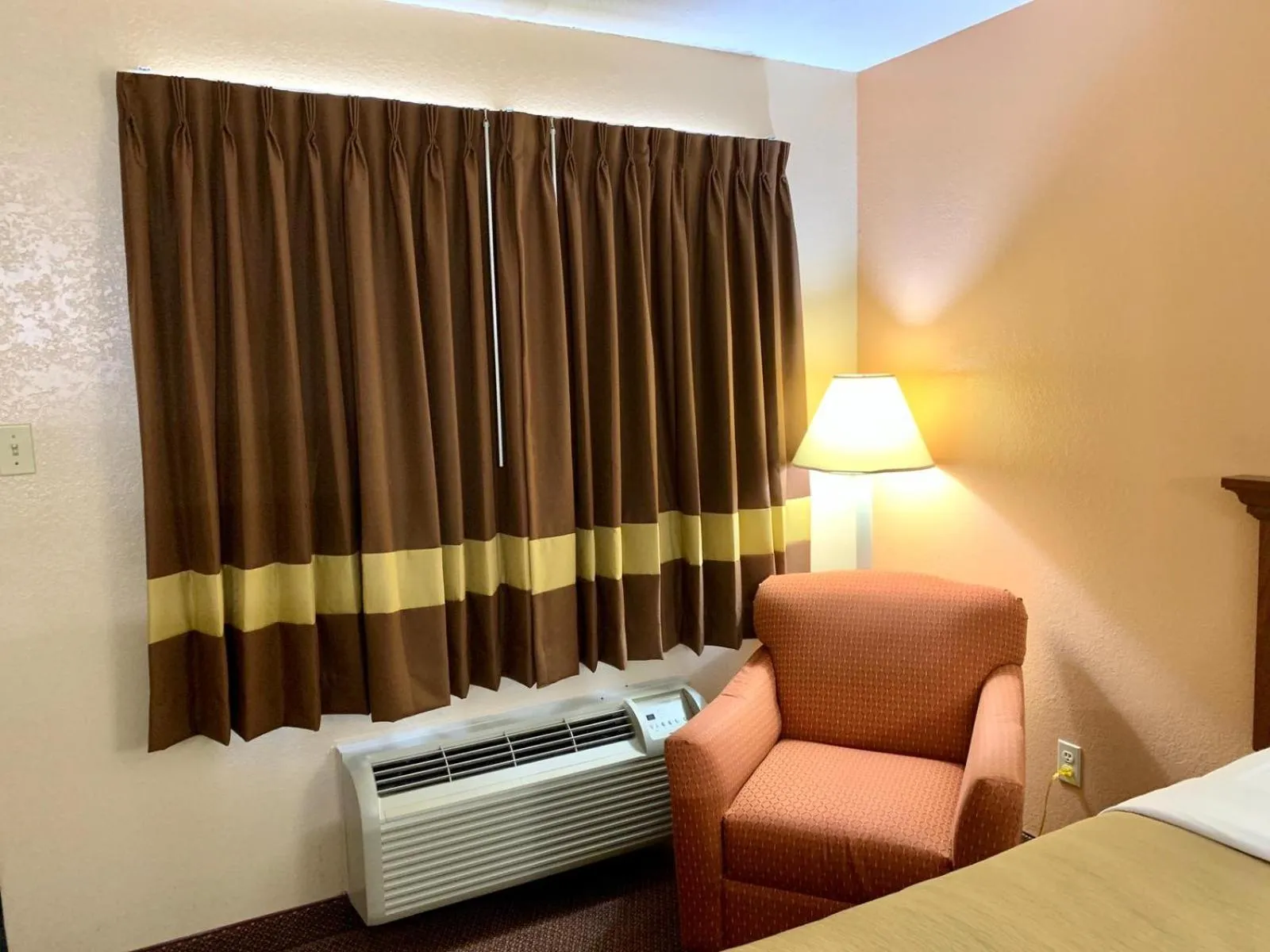 Seating area in Owensville Inn