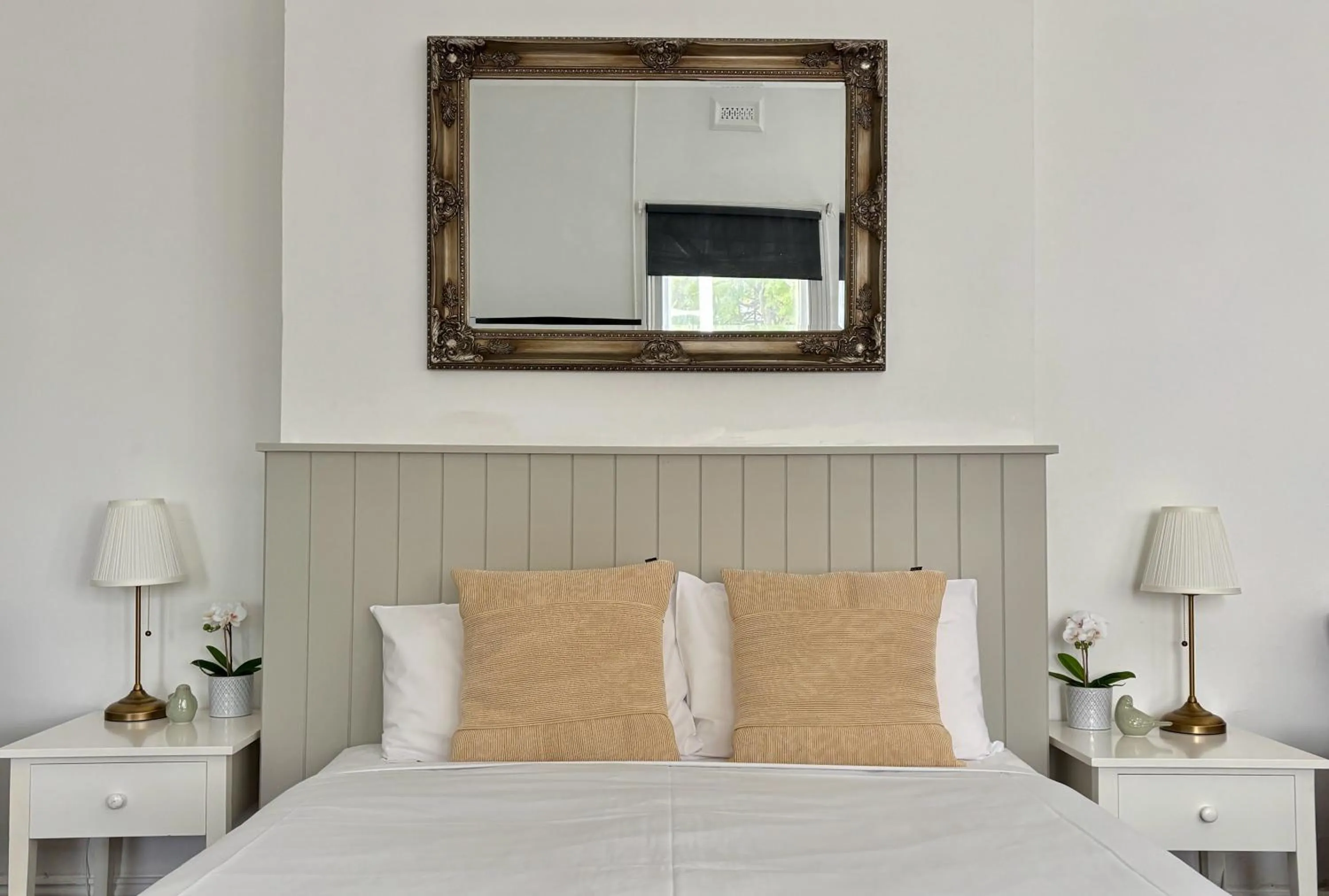 Bed in Finley Country Club Hotel Motel