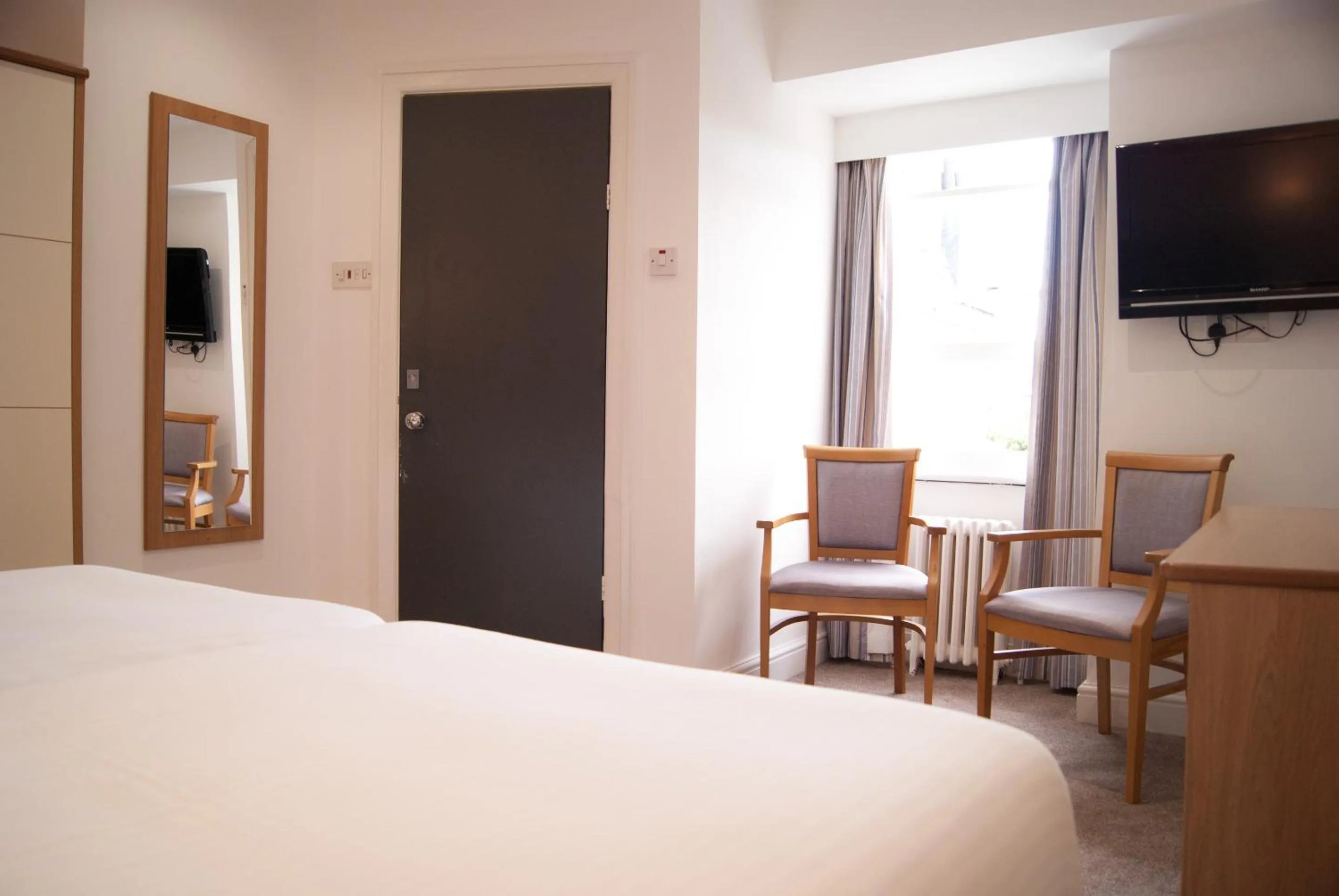 Bed in Ocean Beach Hotel & Spa - OCEANA COLLECTION