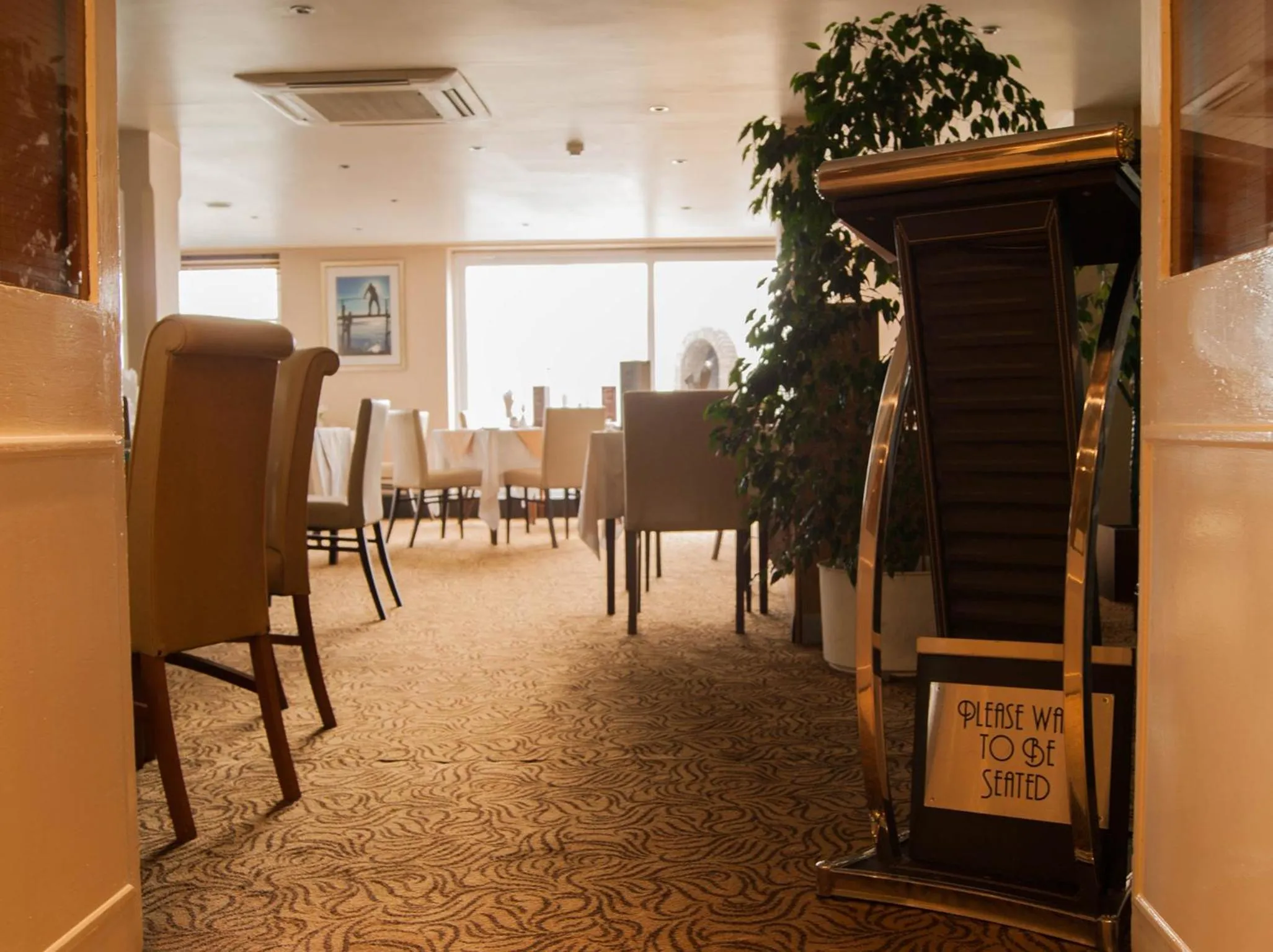 Restaurant/places to eat in Ocean Beach Hotel & Spa - OCEANA COLLECTION