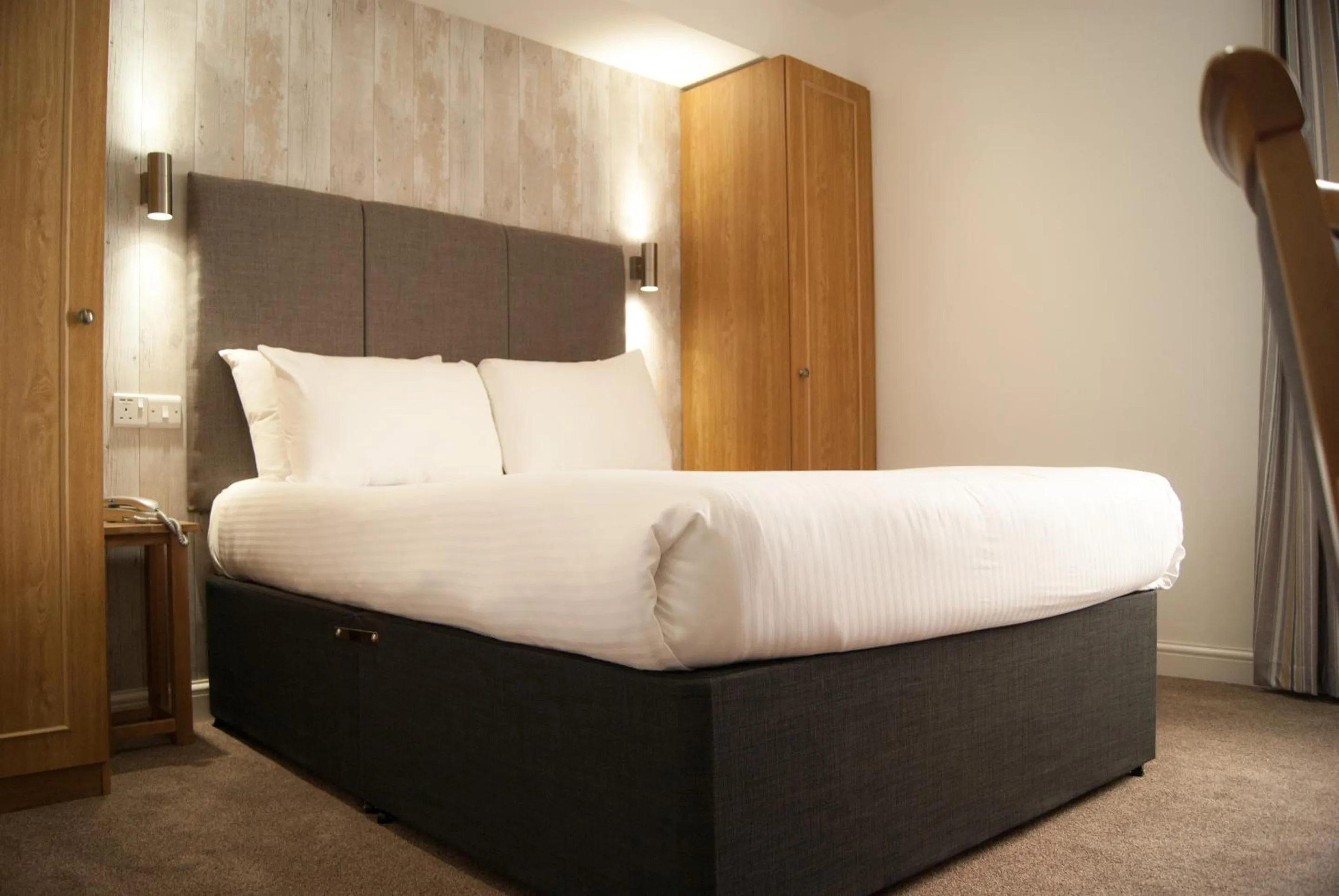 Bed in Ocean Beach Hotel & Spa - OCEANA COLLECTION