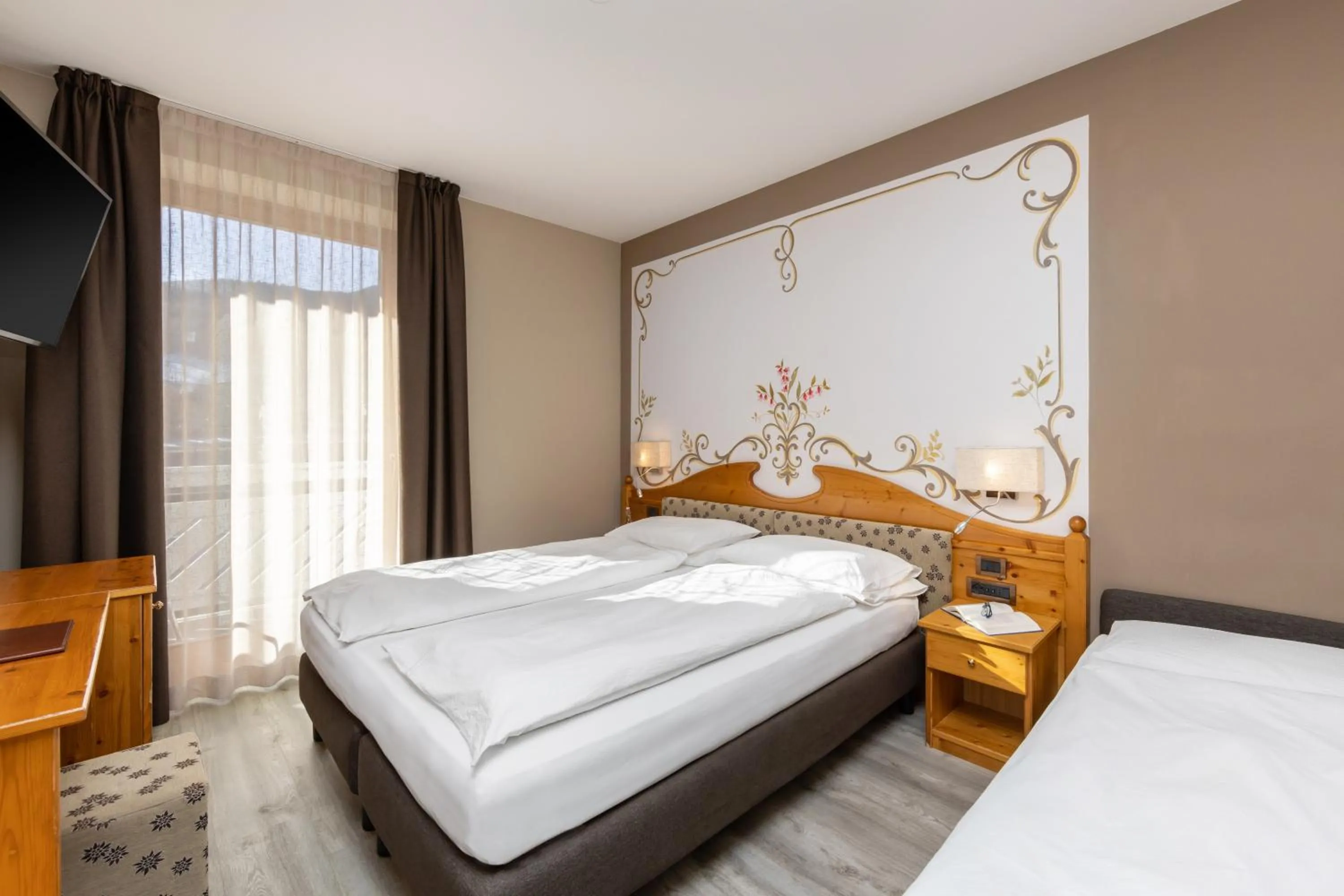 Bedroom, Bed in Hotel Vittoria - Ricarica l'anima