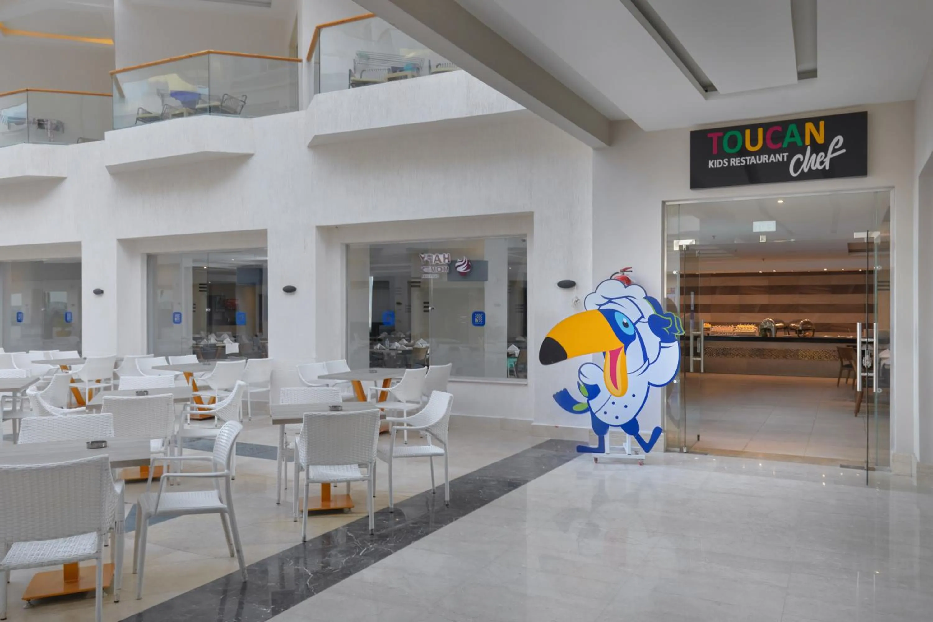 Restaurant/places to eat in Bellagio Beach Resort & Spa