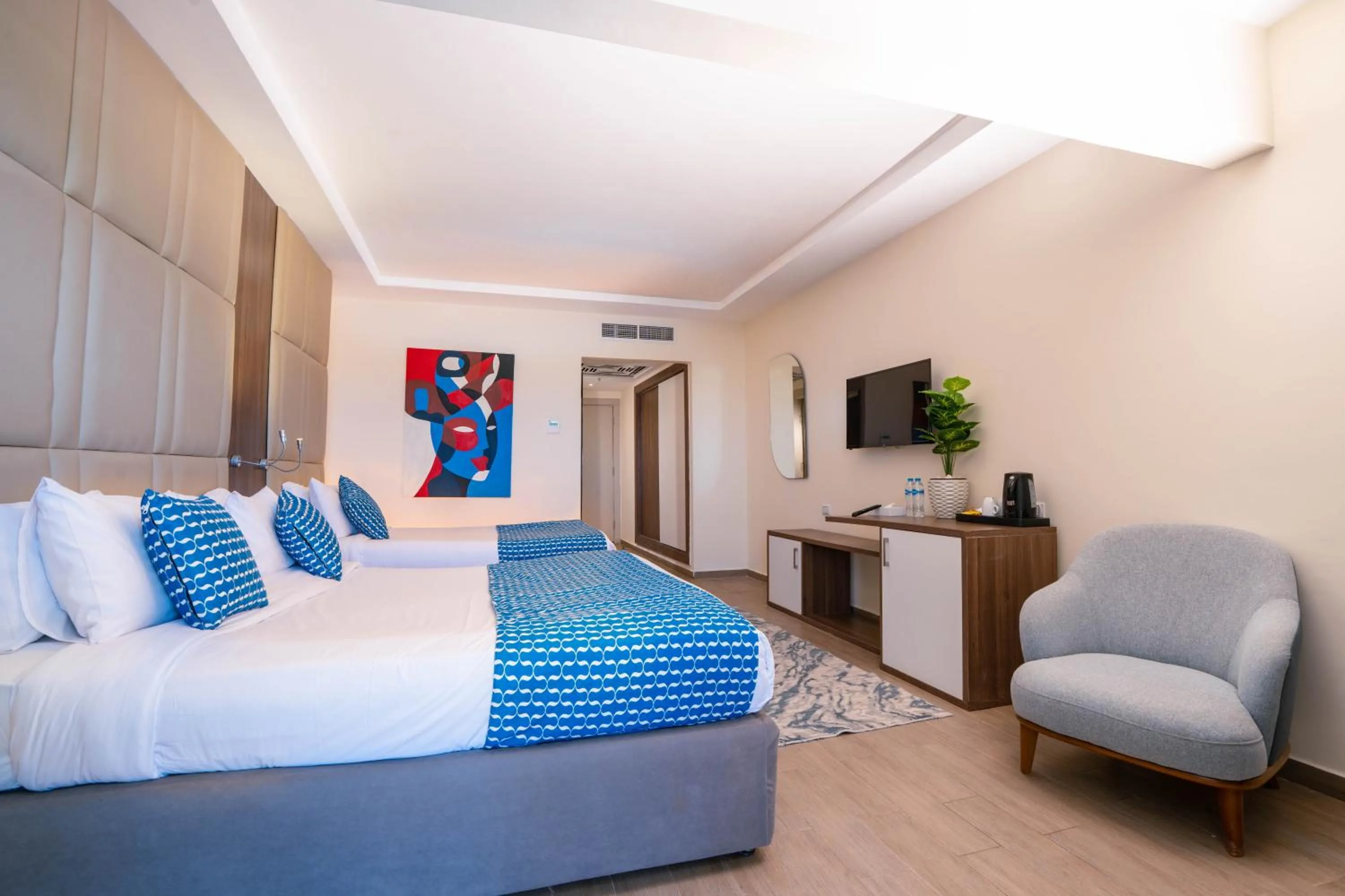 Photo of the whole room, Bed in Bellagio Beach Resort & Spa