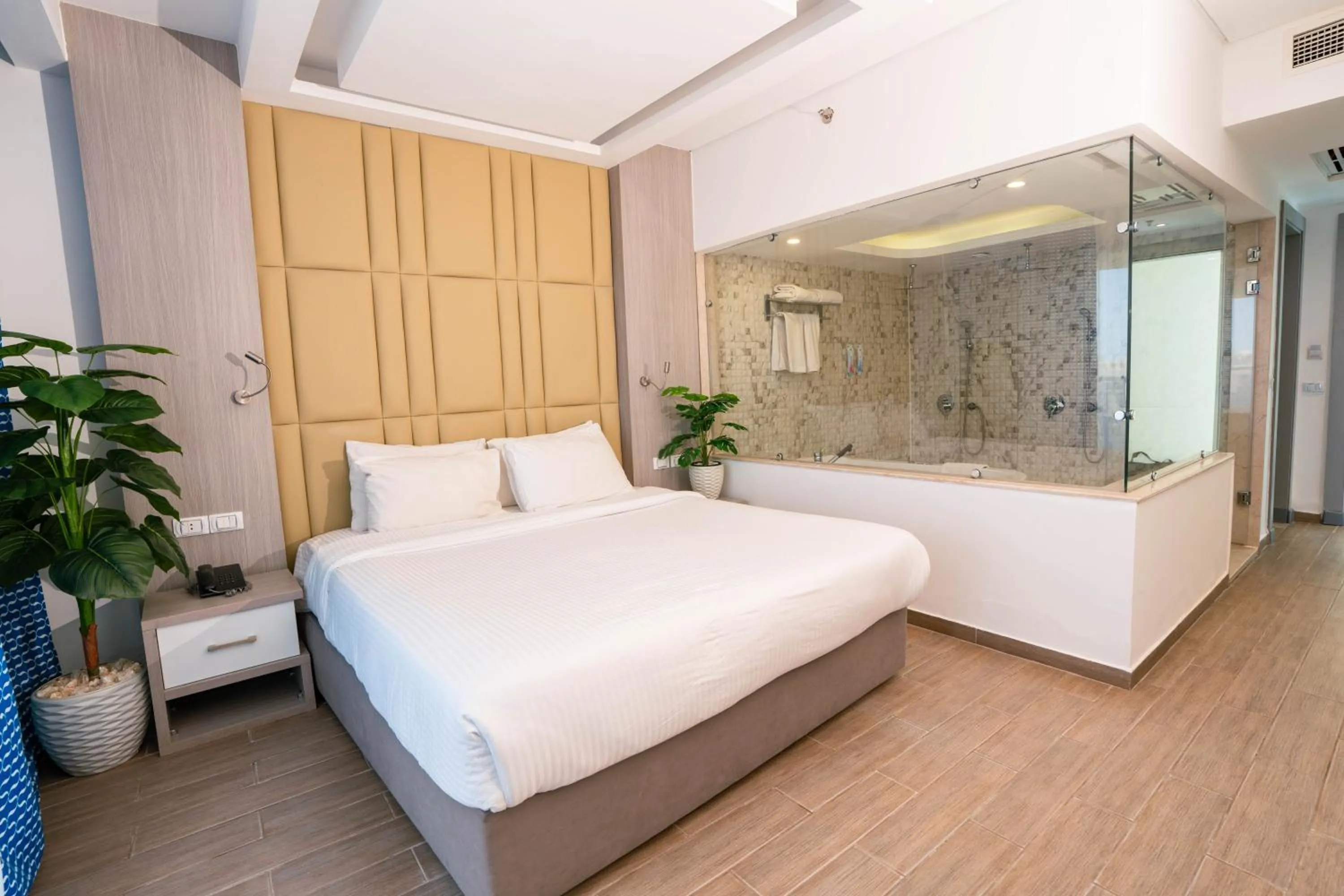 Photo of the whole room, Bed in Bellagio Beach Resort & Spa