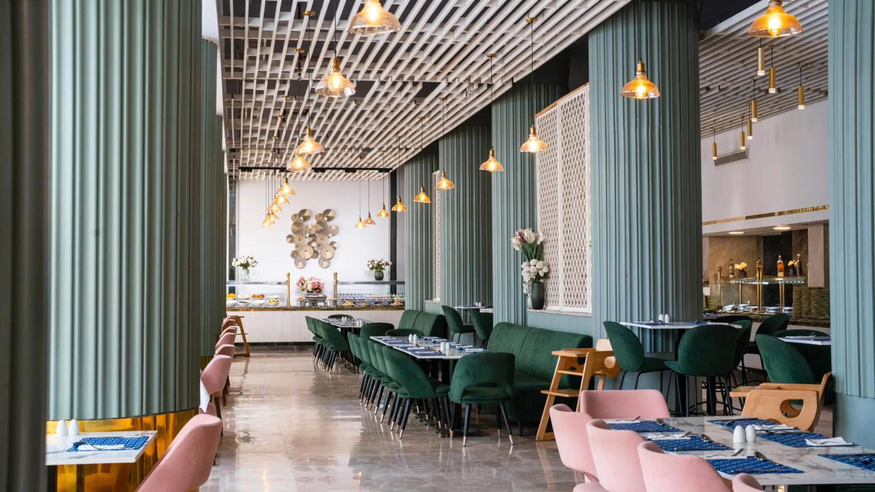 Restaurant/places to eat in Bellagio Beach Resort & Spa