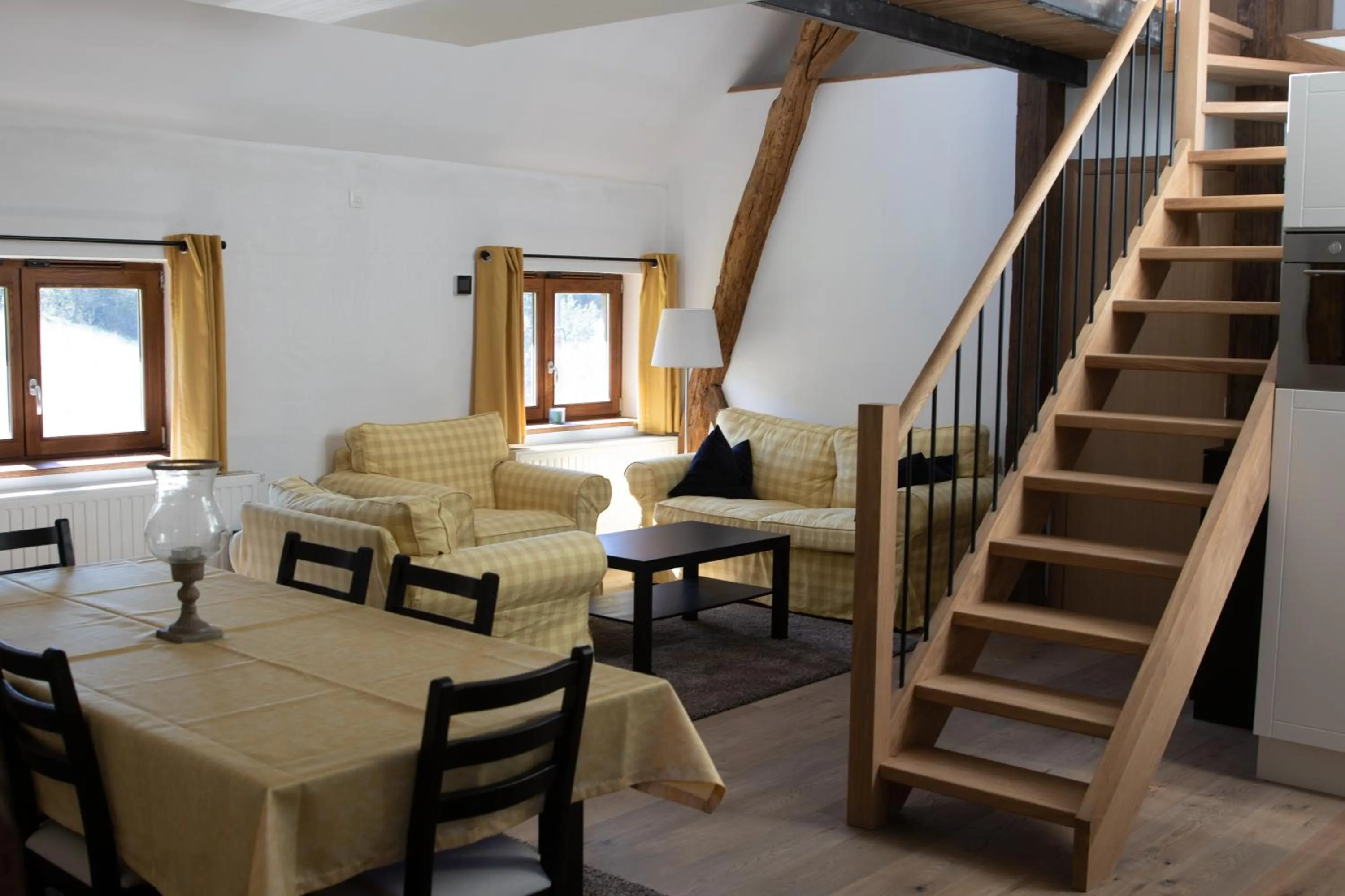 B&B Ferme de Leuze Rustieke Gîtes nabij Durbuy, eigen laadpalen