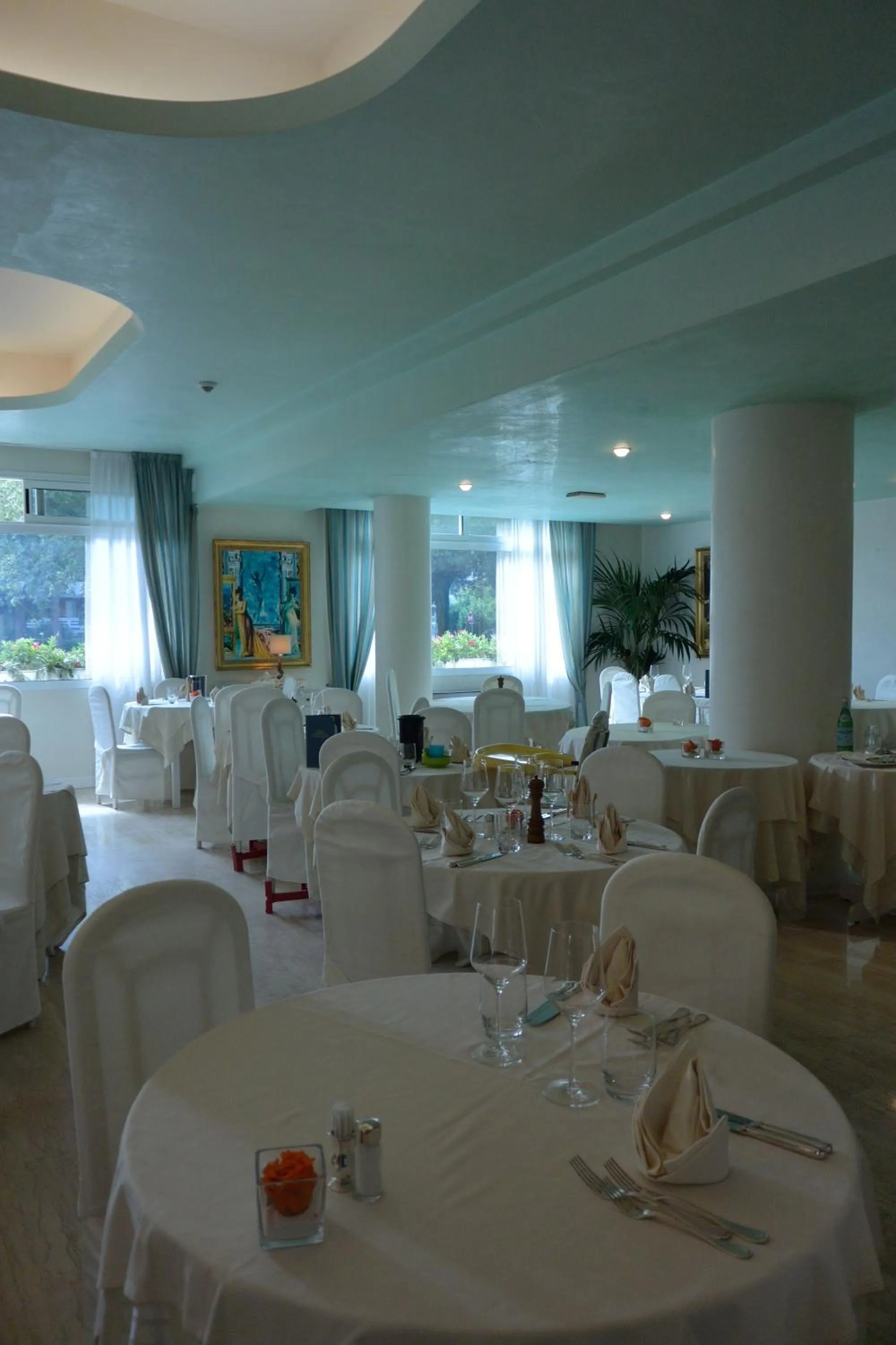 Restaurant/places to eat in Hotel Miramare