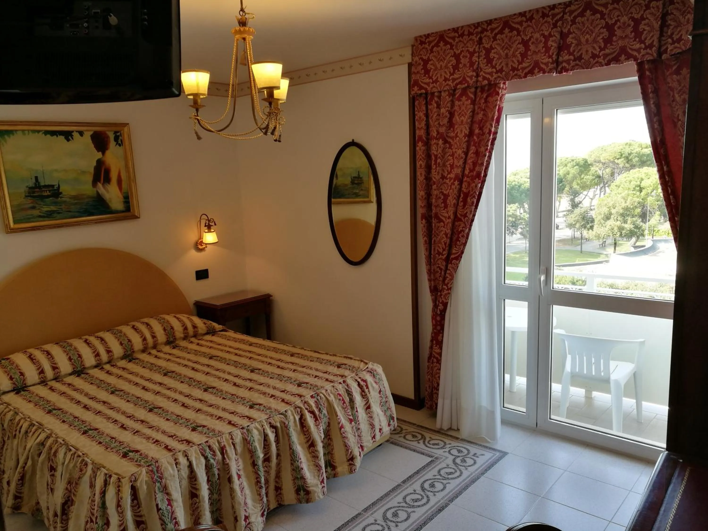 Bed in Hotel Miramare