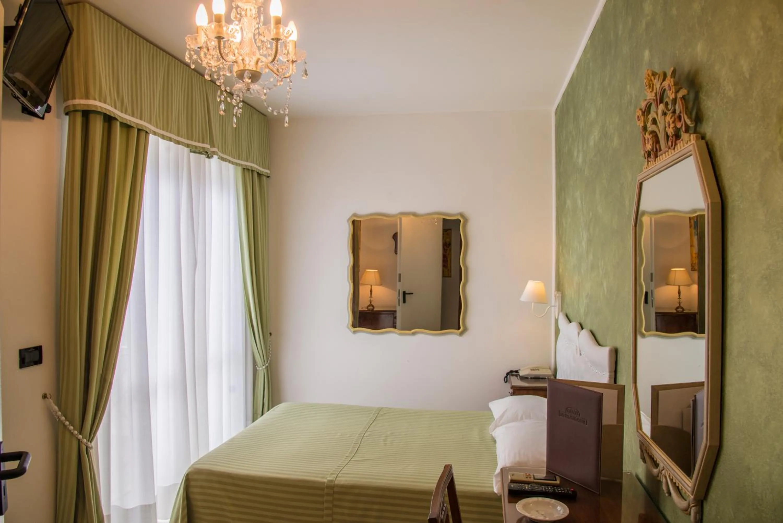 Photo of the whole room, Bed in Hotel Miramare