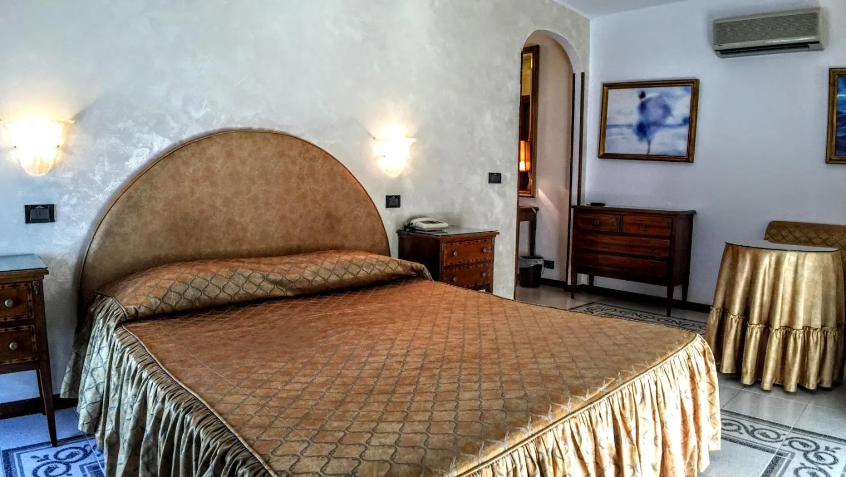 Photo of the whole room, Bed in Hotel Miramare