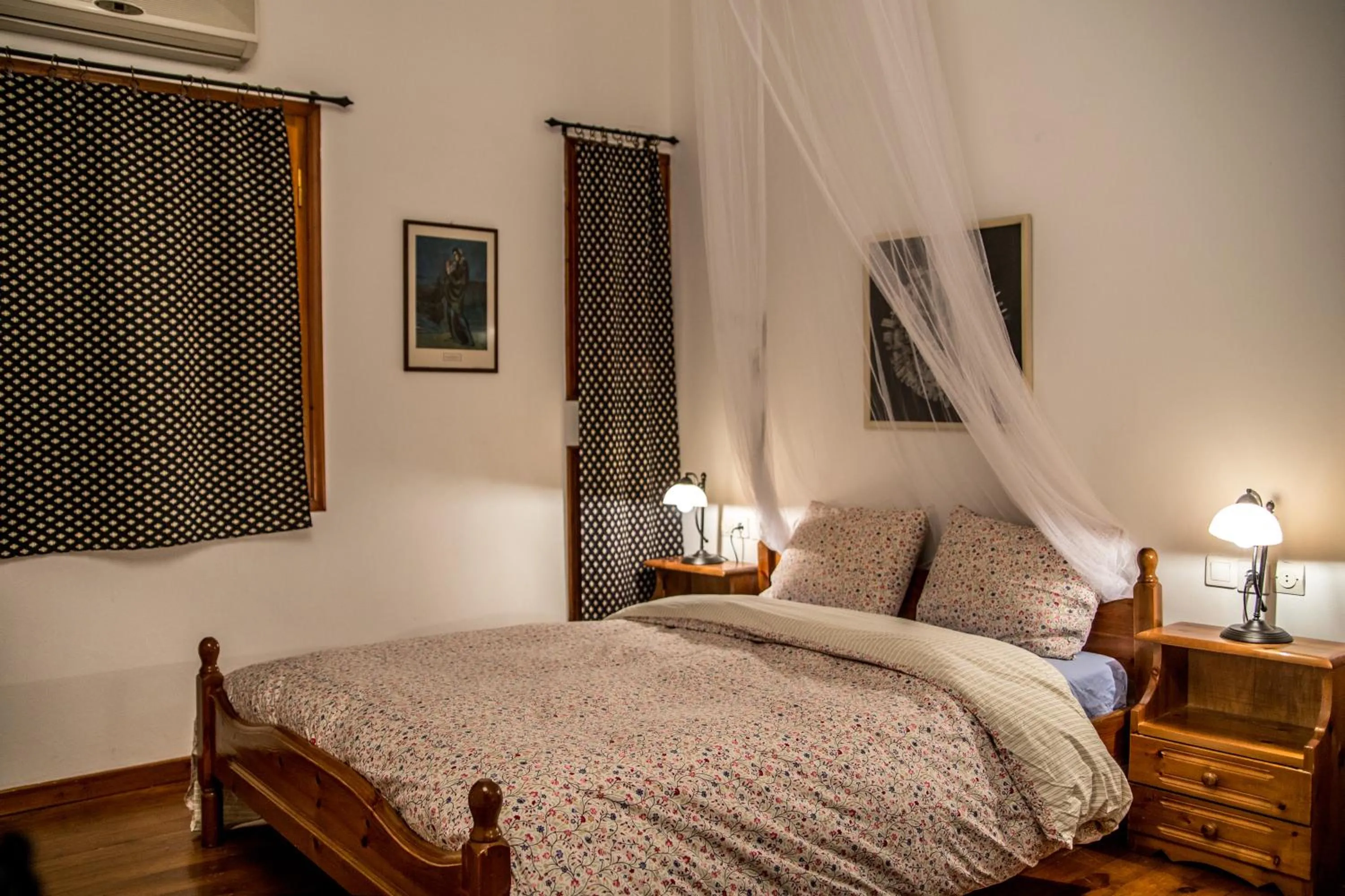 Bedroom, Bed in Iliatoras