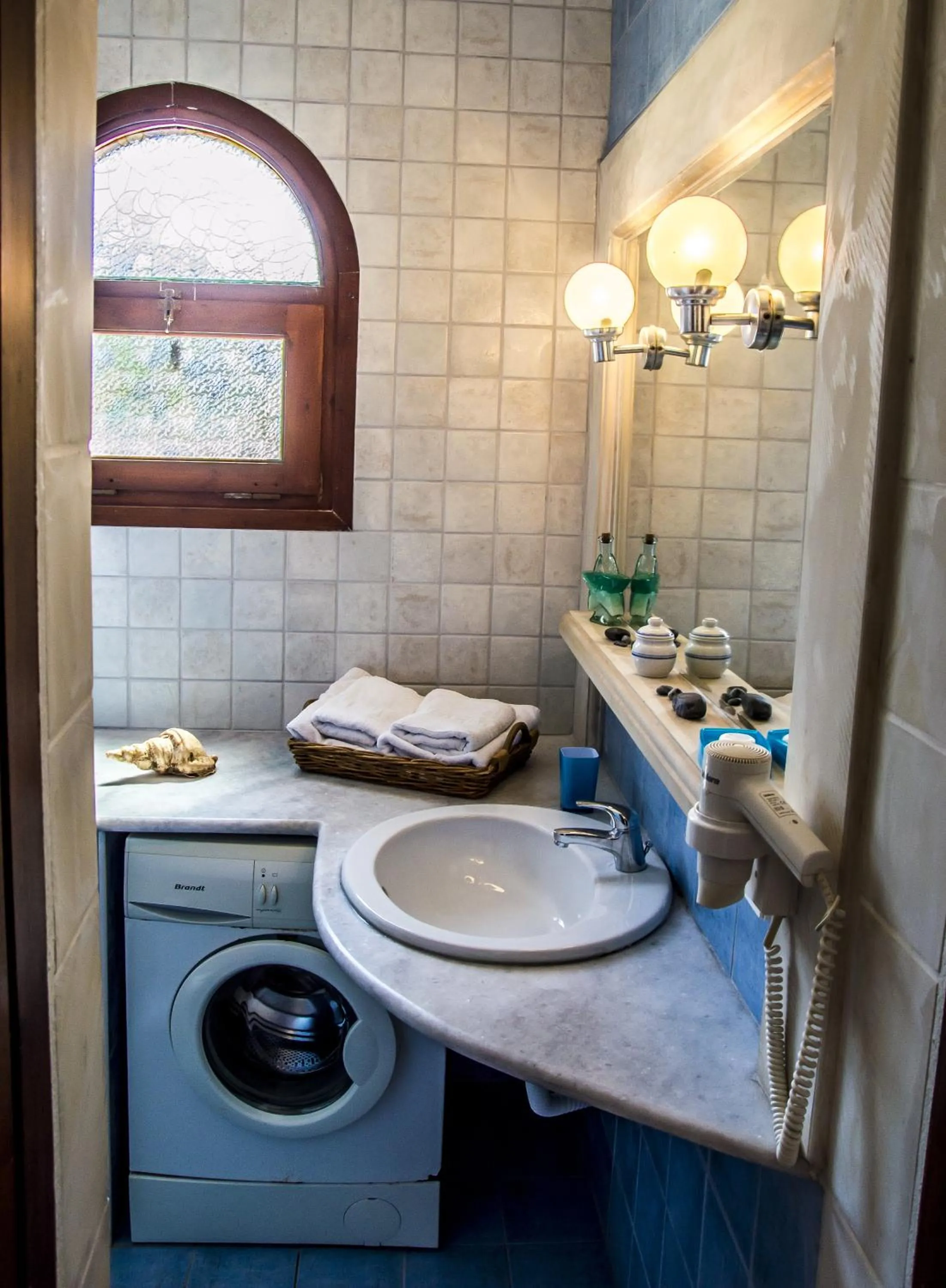 Bathroom in Iliatoras