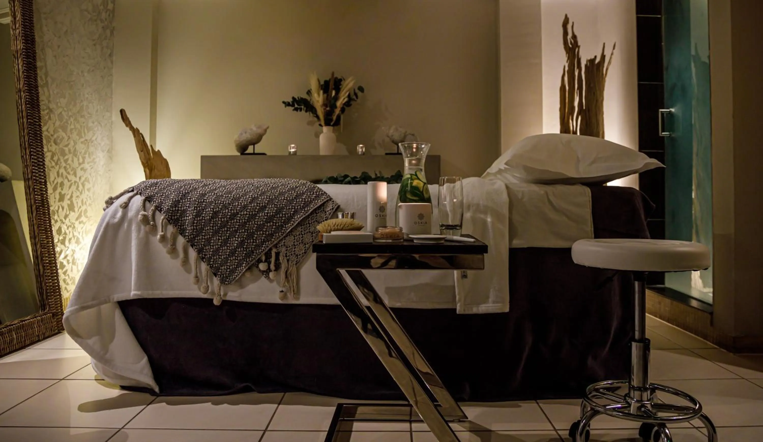 Spa and wellness centre/facilities, Bed in Alexander House Hotel & Utopia Spa