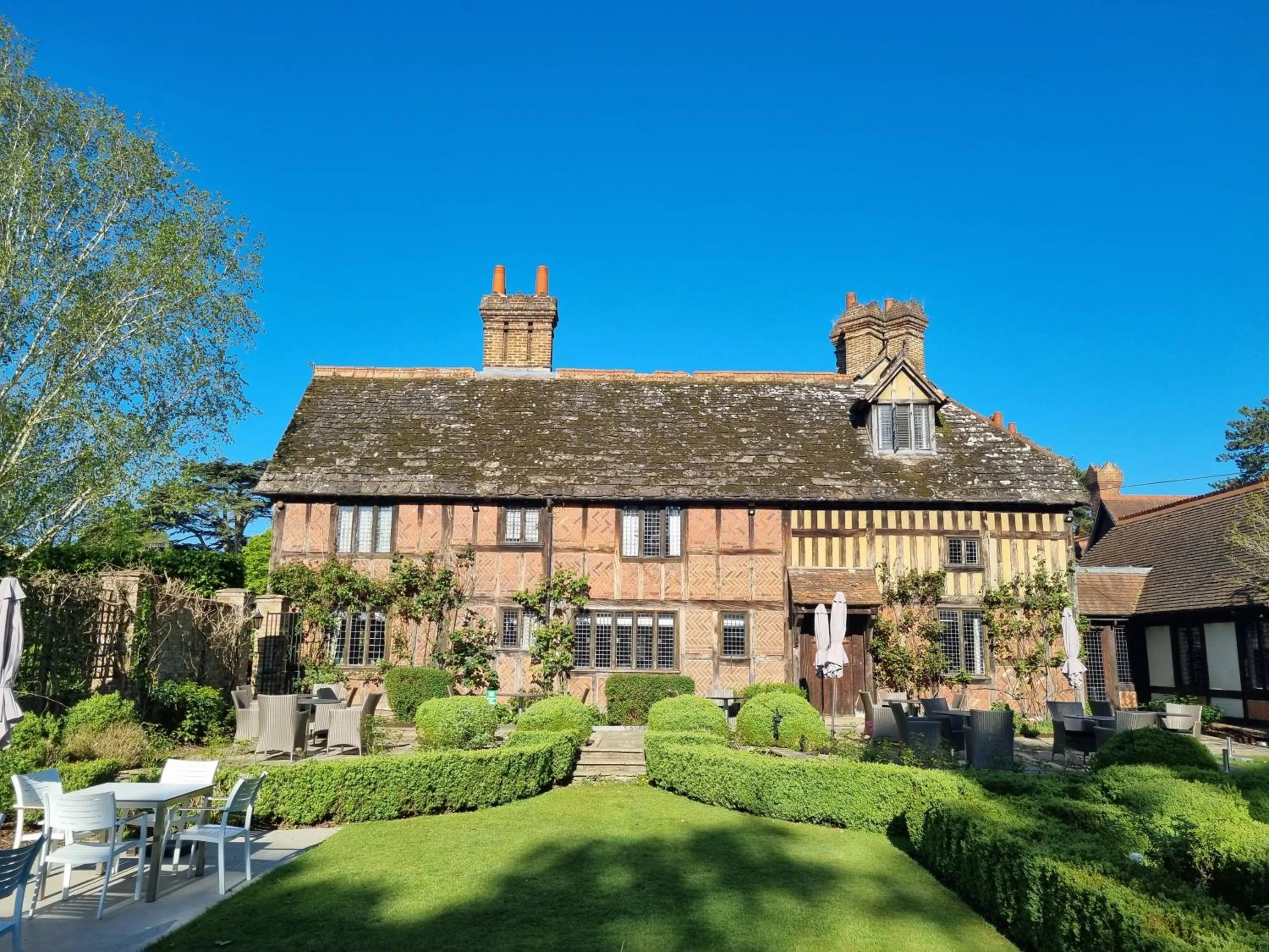 Property building in Langshott Manor - Luxury Hotel Gatwick