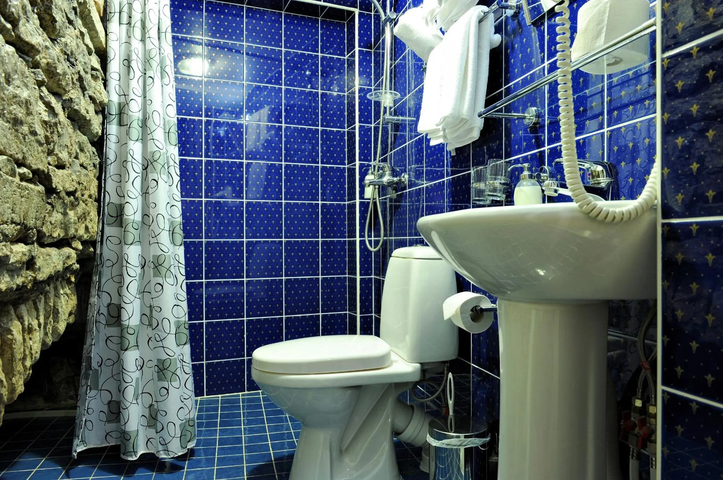 Shower in Gotthard Residents