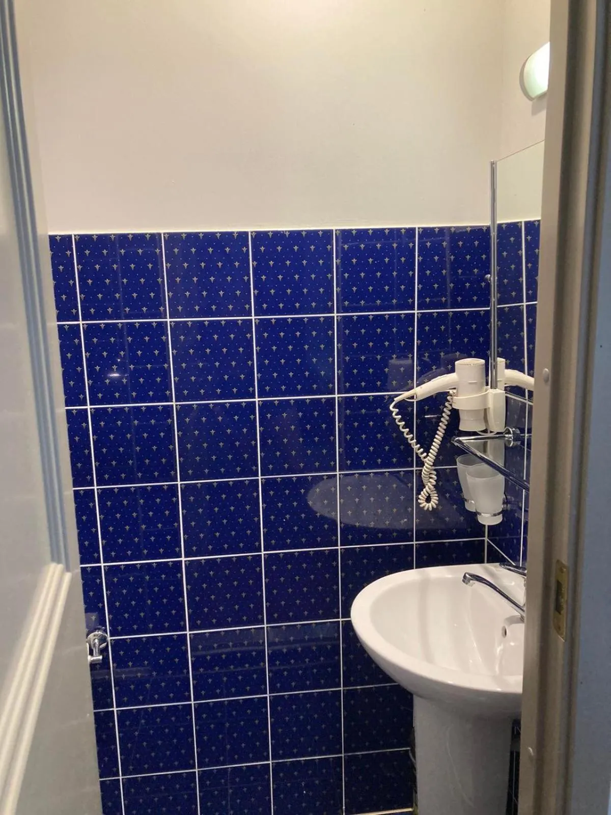 Shower in Gotthard Residents