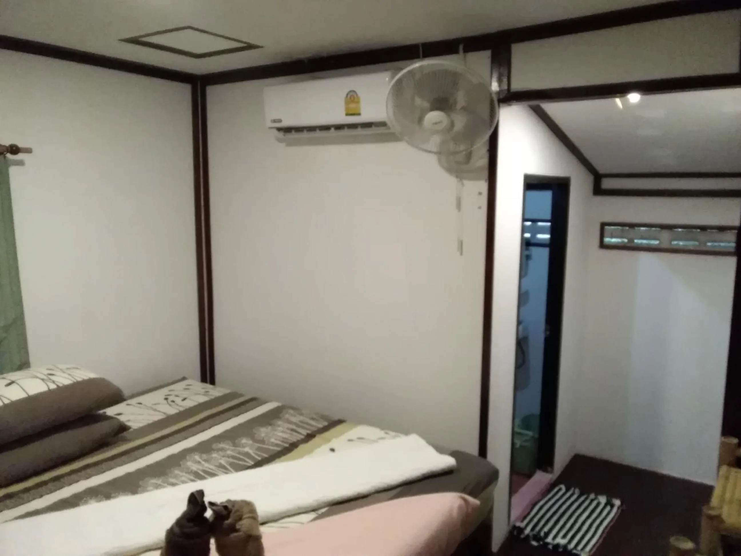 Bed in Comon Bungalow HaadChaoPhao