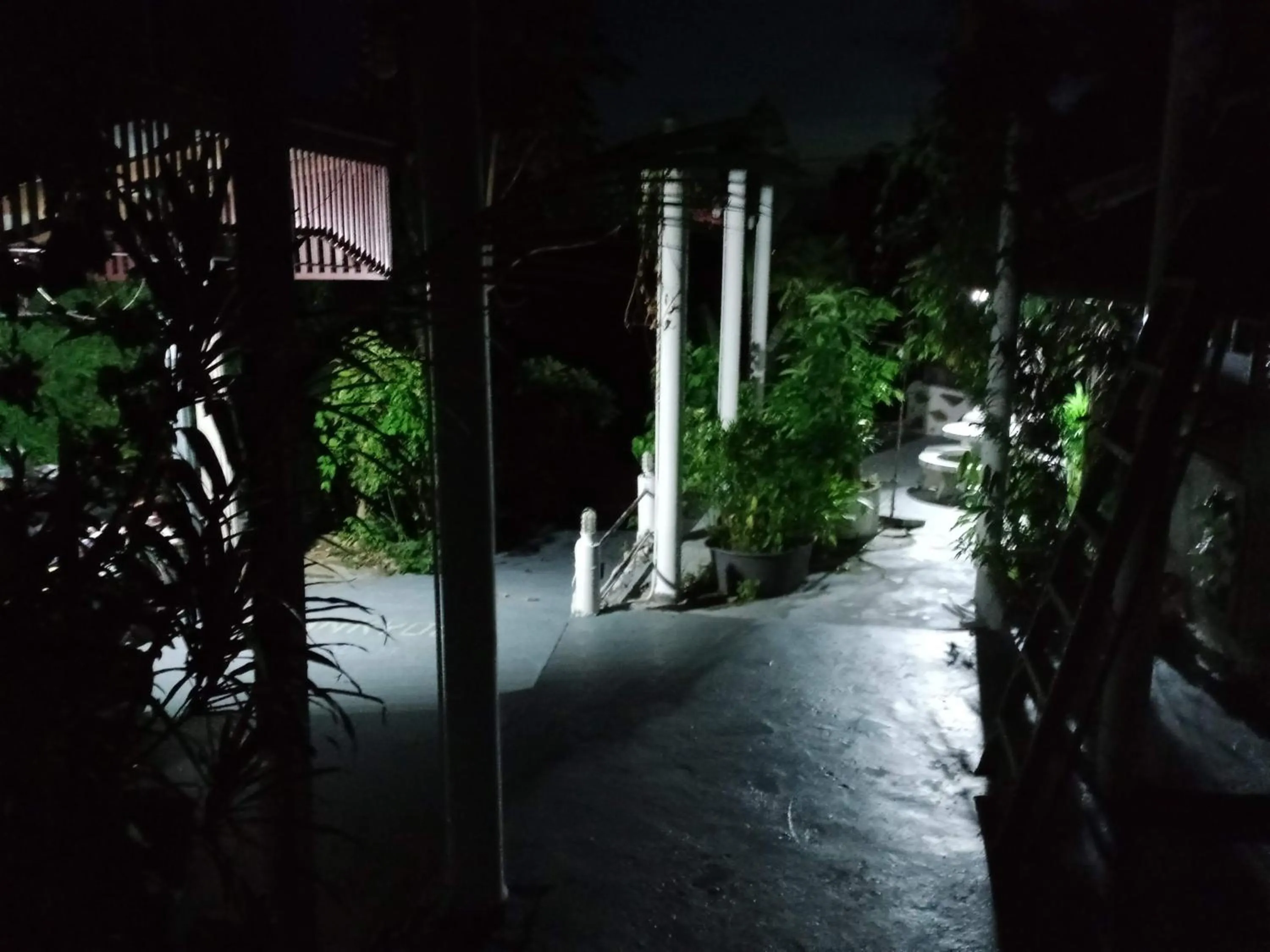 Night in Comon Bungalow HaadChaoPhao