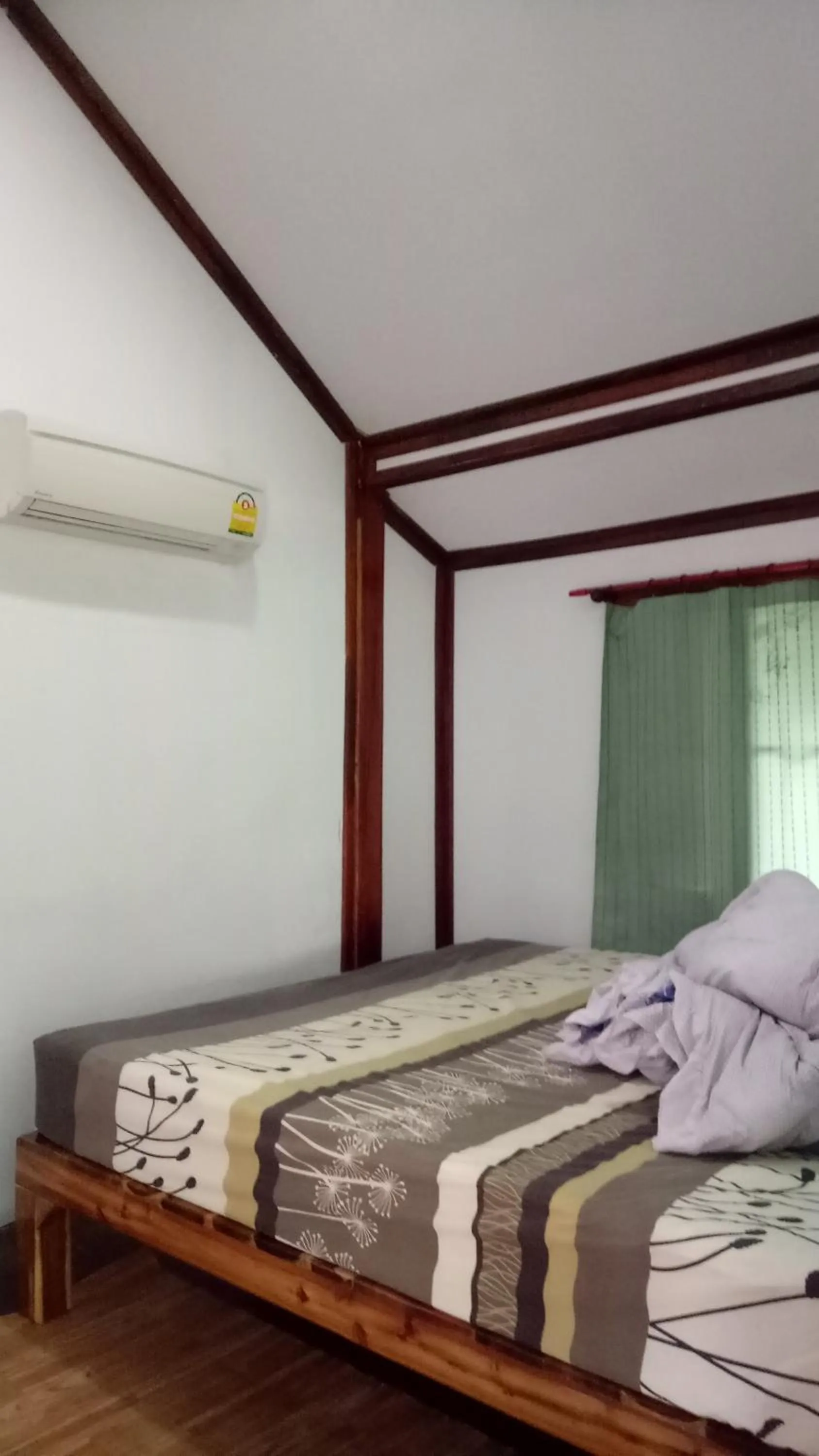 Bed in Comon Bungalow HaadChaoPhao