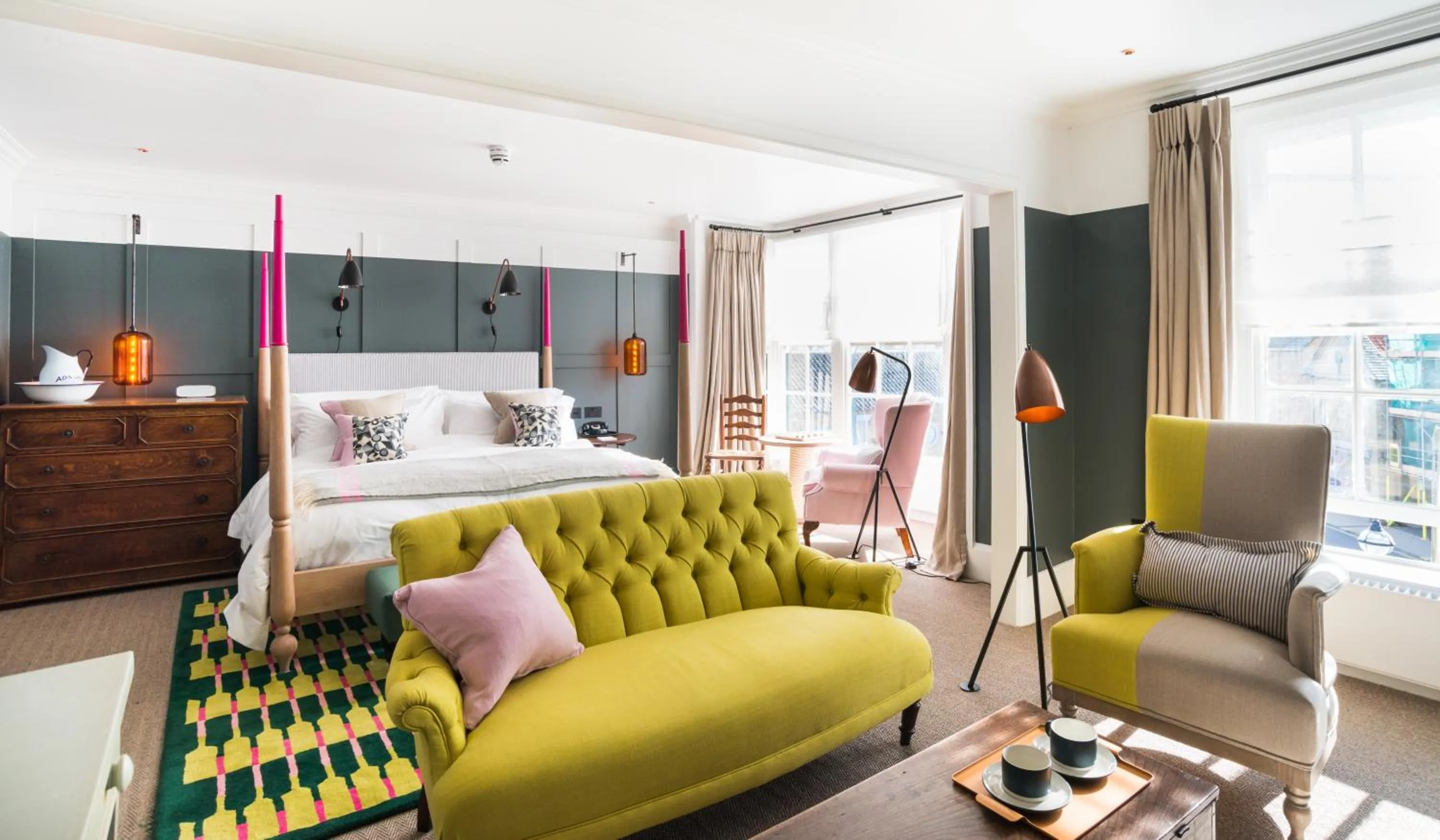 Photo of the whole room, Bed in The Swan Hotel