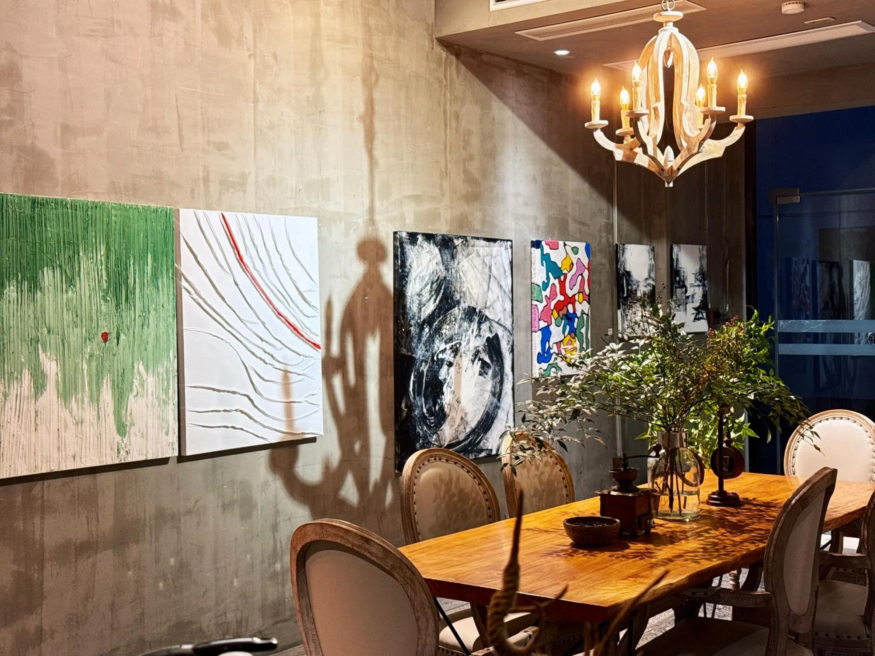 Communal lounge/ TV room in Suzhou Unique Space Design Art Hotel