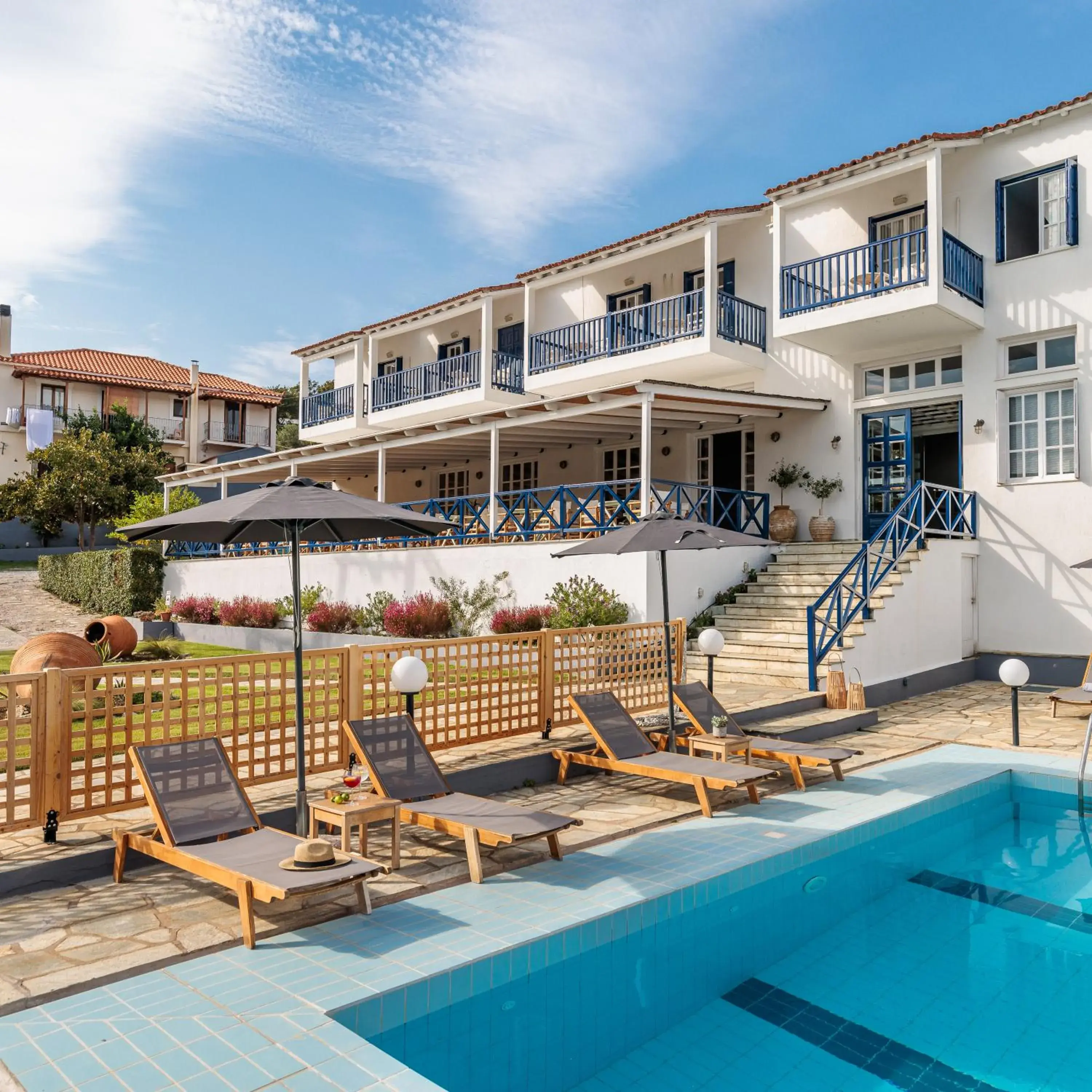 Property building in Aperitton Hotel Property building in Aperitton Hotel